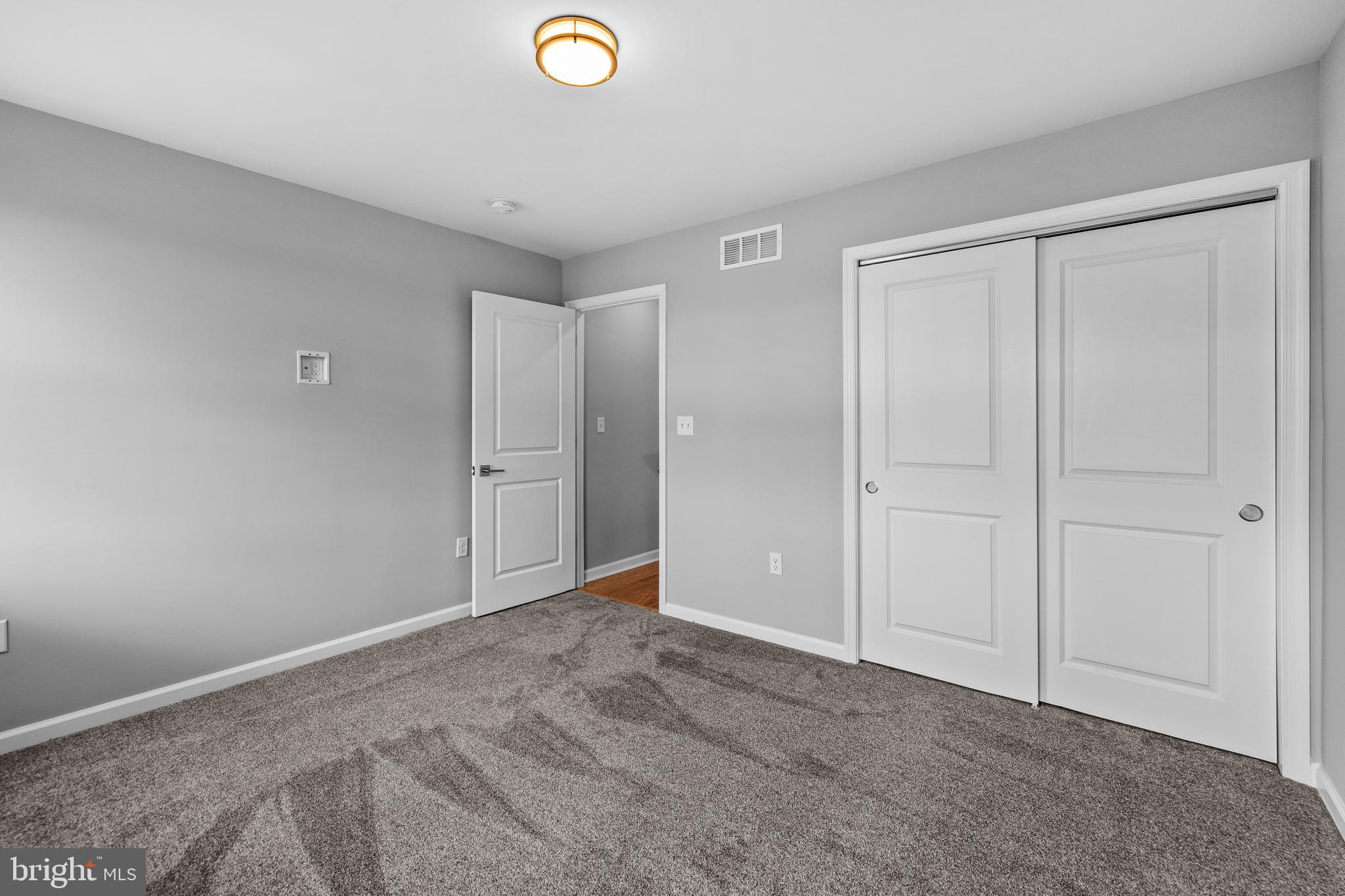 JOHNSTON SQUARE - Residential