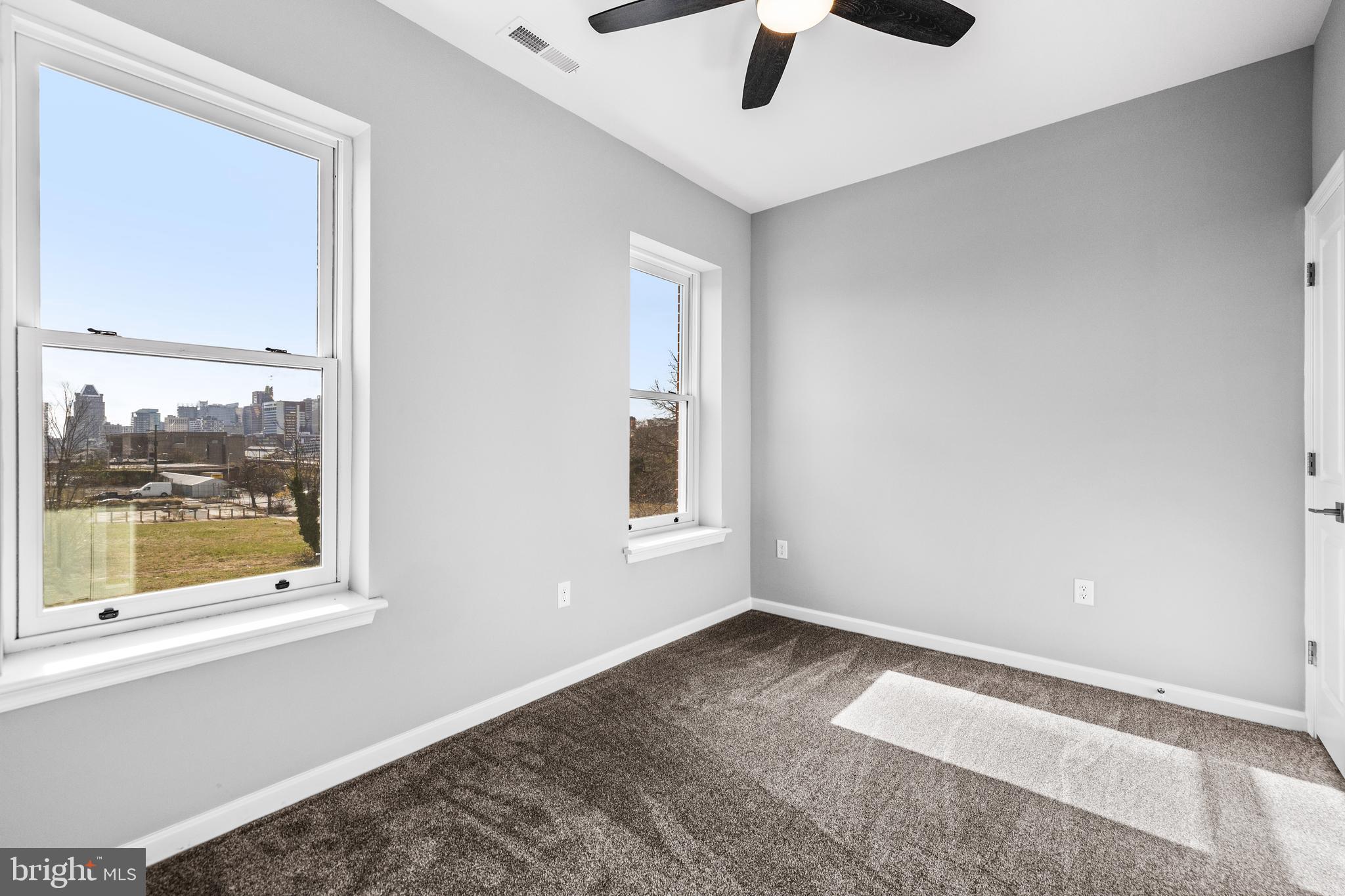 JOHNSTON SQUARE - Residential