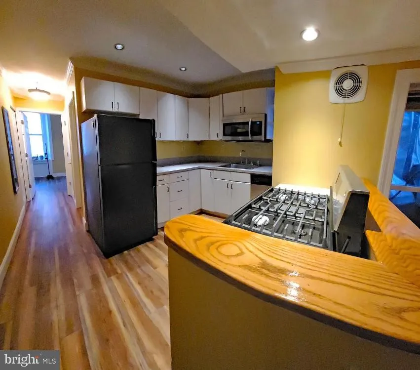 Philadelphia, Pennsylvania 19104, United States, 2 Bedrooms Bedrooms, ,1 BathroomBathrooms,Residential,Active,109666