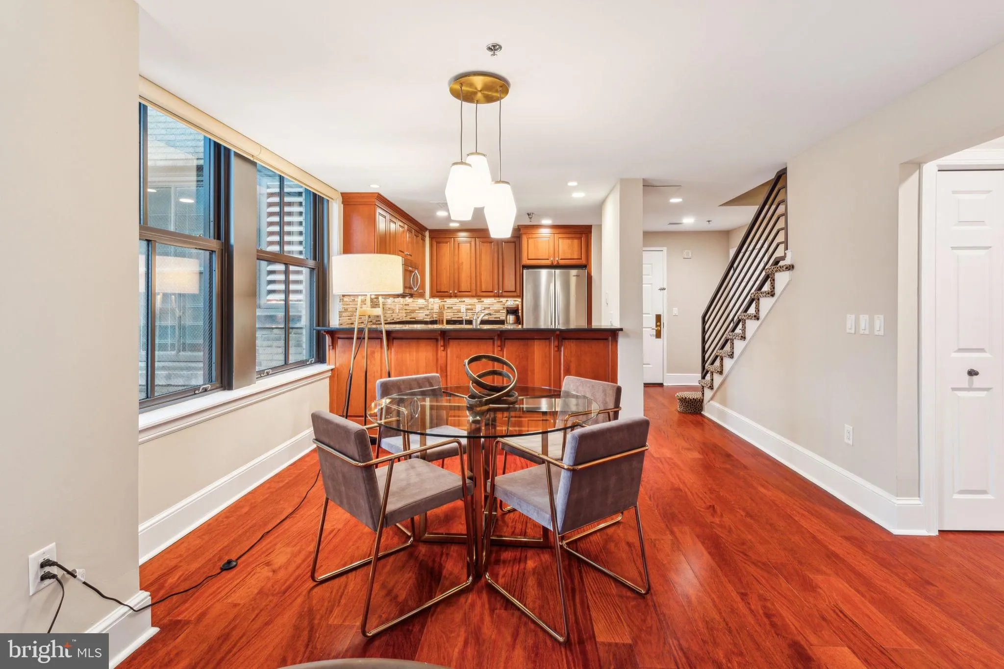 Philadelphia, Pennsylvania 19102, United States, 2 Bedrooms Bedrooms, ,3 BathroomsBathrooms,Residential,Active,140112