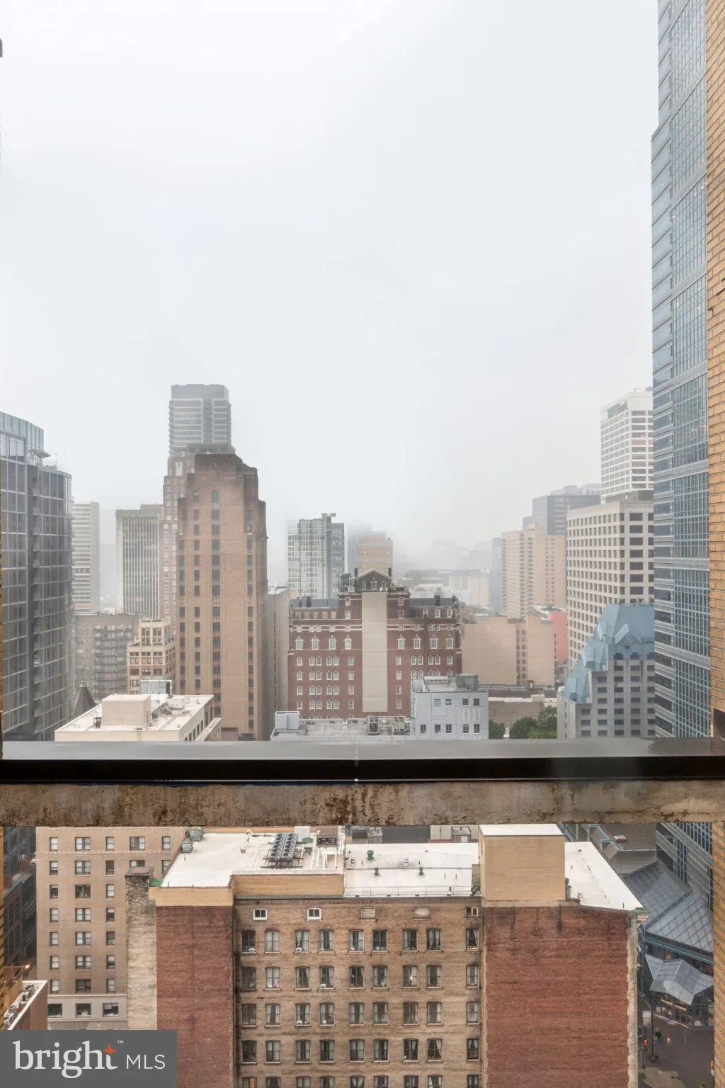 Philadelphia, Pennsylvania 19102, United States, 2 Bedrooms Bedrooms, ,3 BathroomsBathrooms,Residential,Active,140112