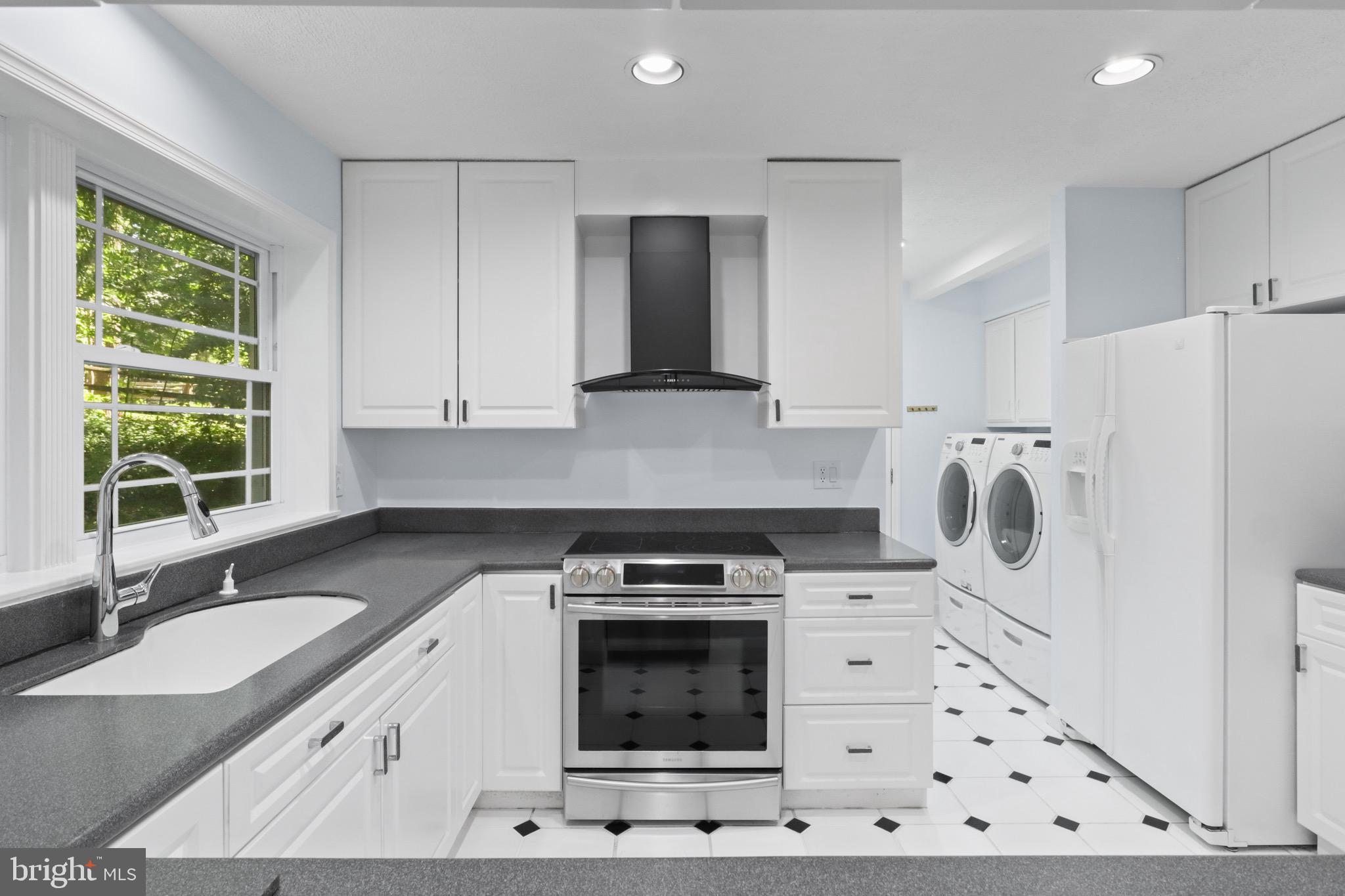 DUFIEF MILL ESTATES - Residential