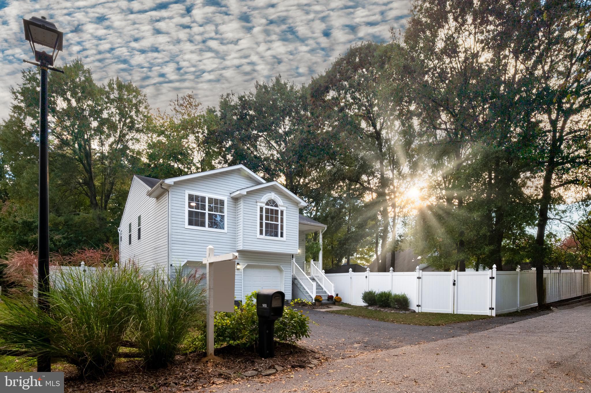 1415 ROGERS LANE