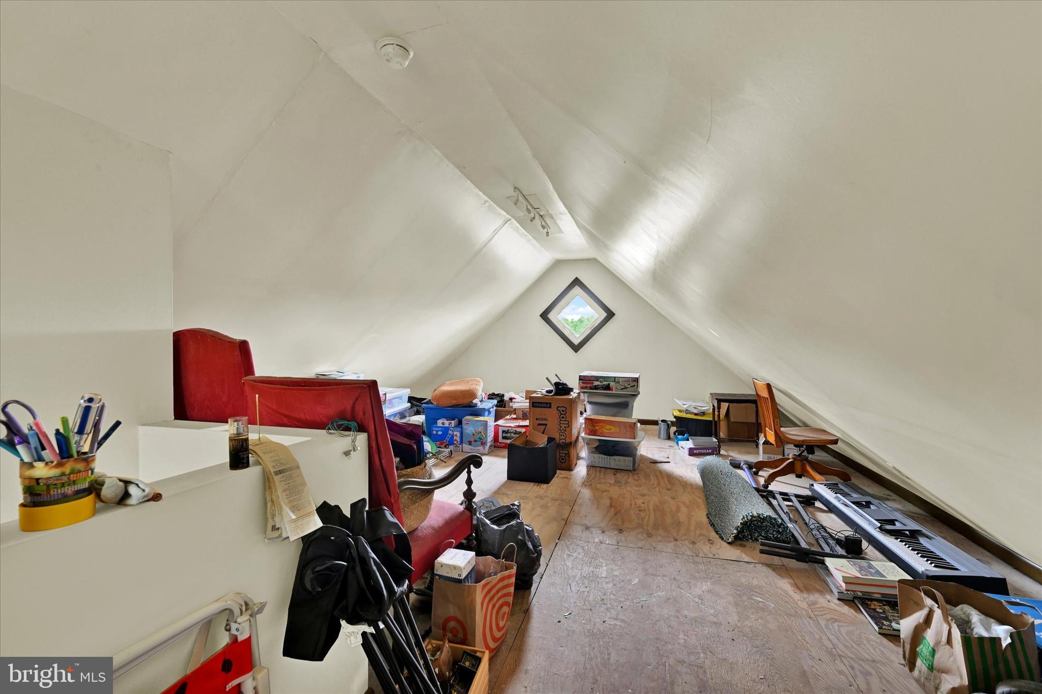 HAMILTON HILLS - Residential