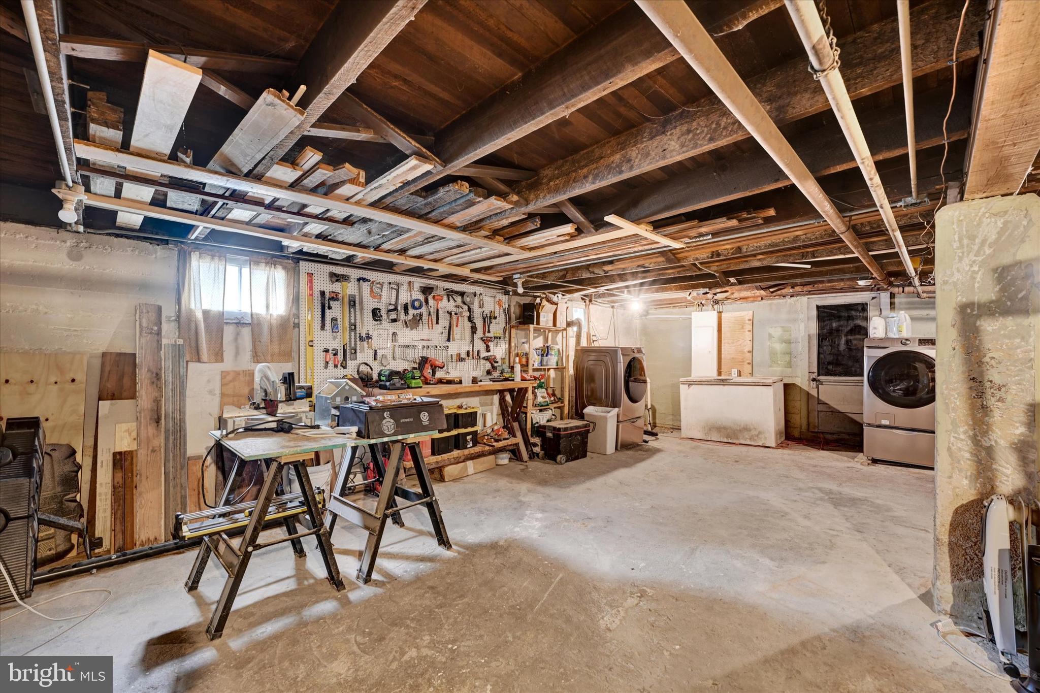 HAMILTON HILLS - Residential