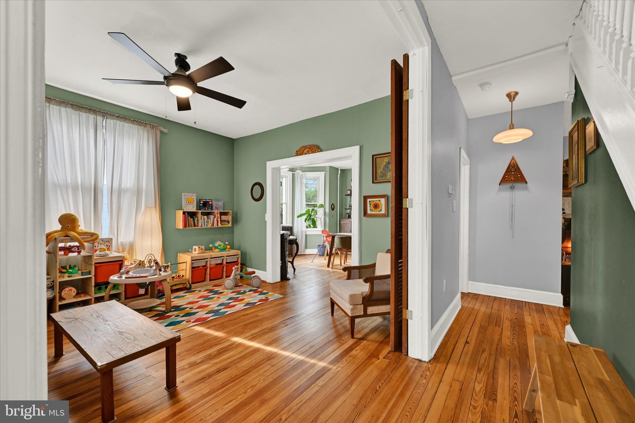 HAMILTON HILLS - Residential