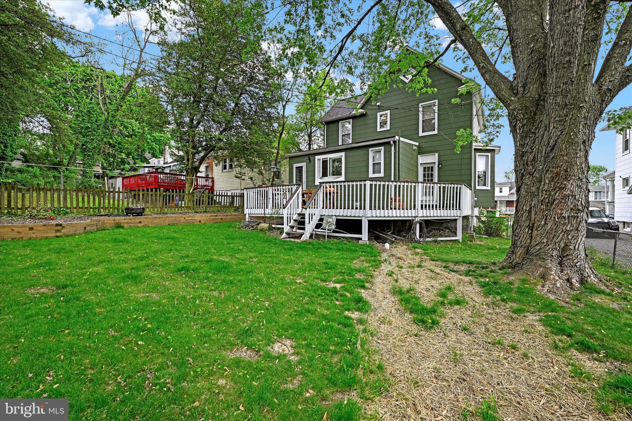 HAMILTON HILLS - Residential