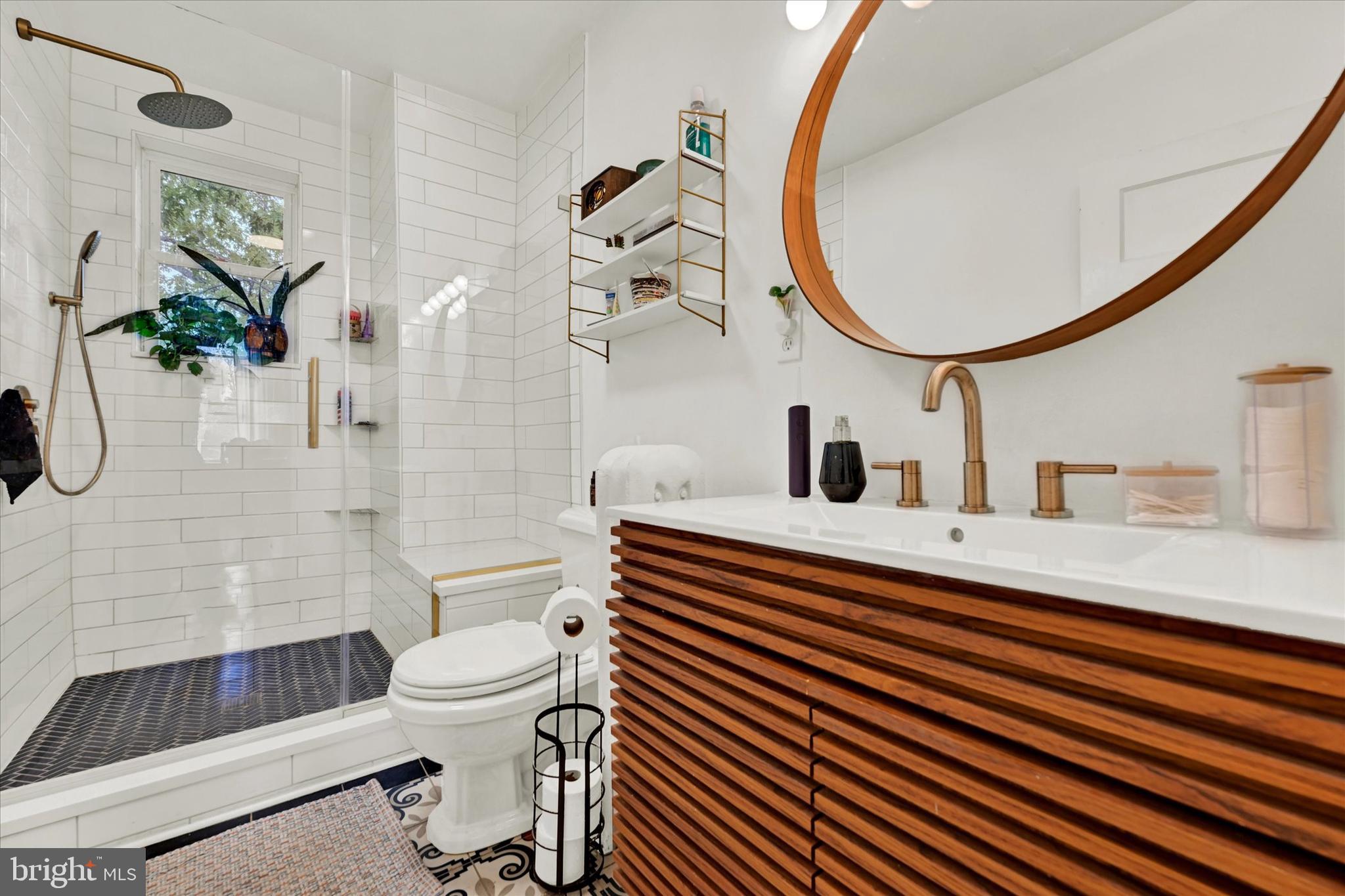 HAMILTON HILLS - Residential