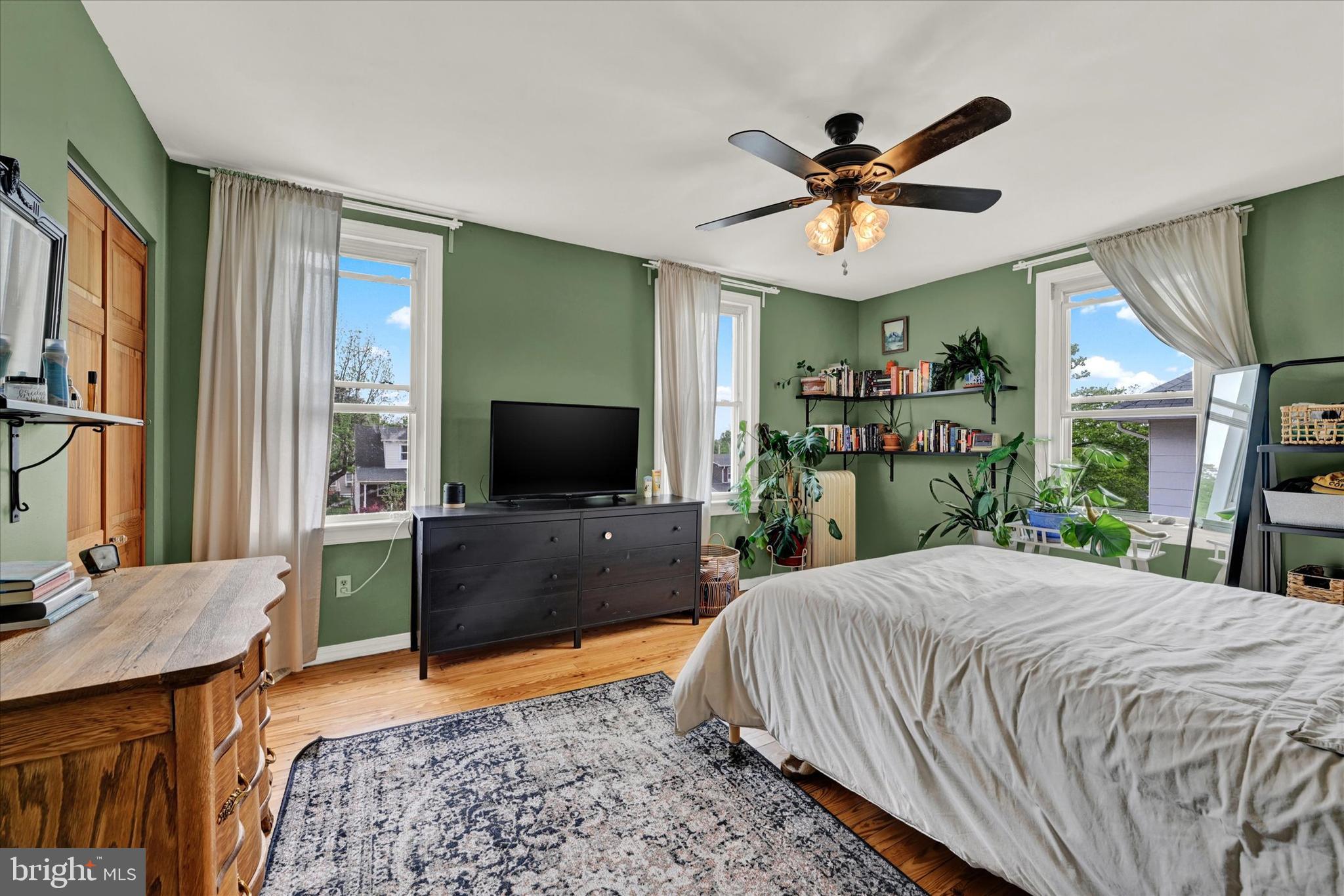 HAMILTON HILLS - Residential