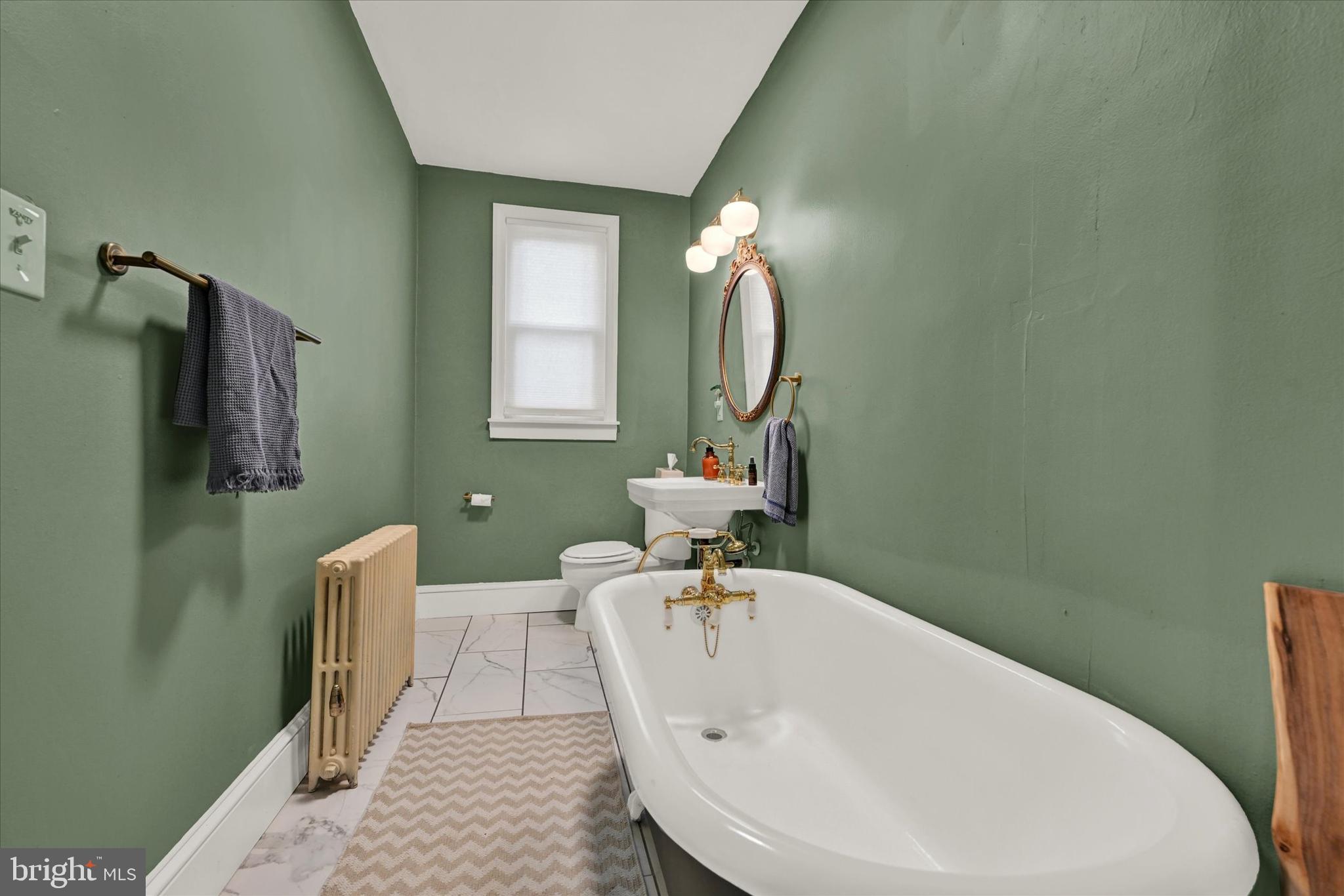 HAMILTON HILLS - Residential