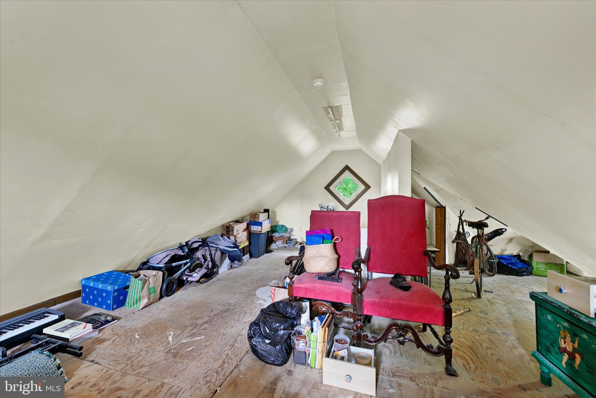 HAMILTON HILLS - Residential