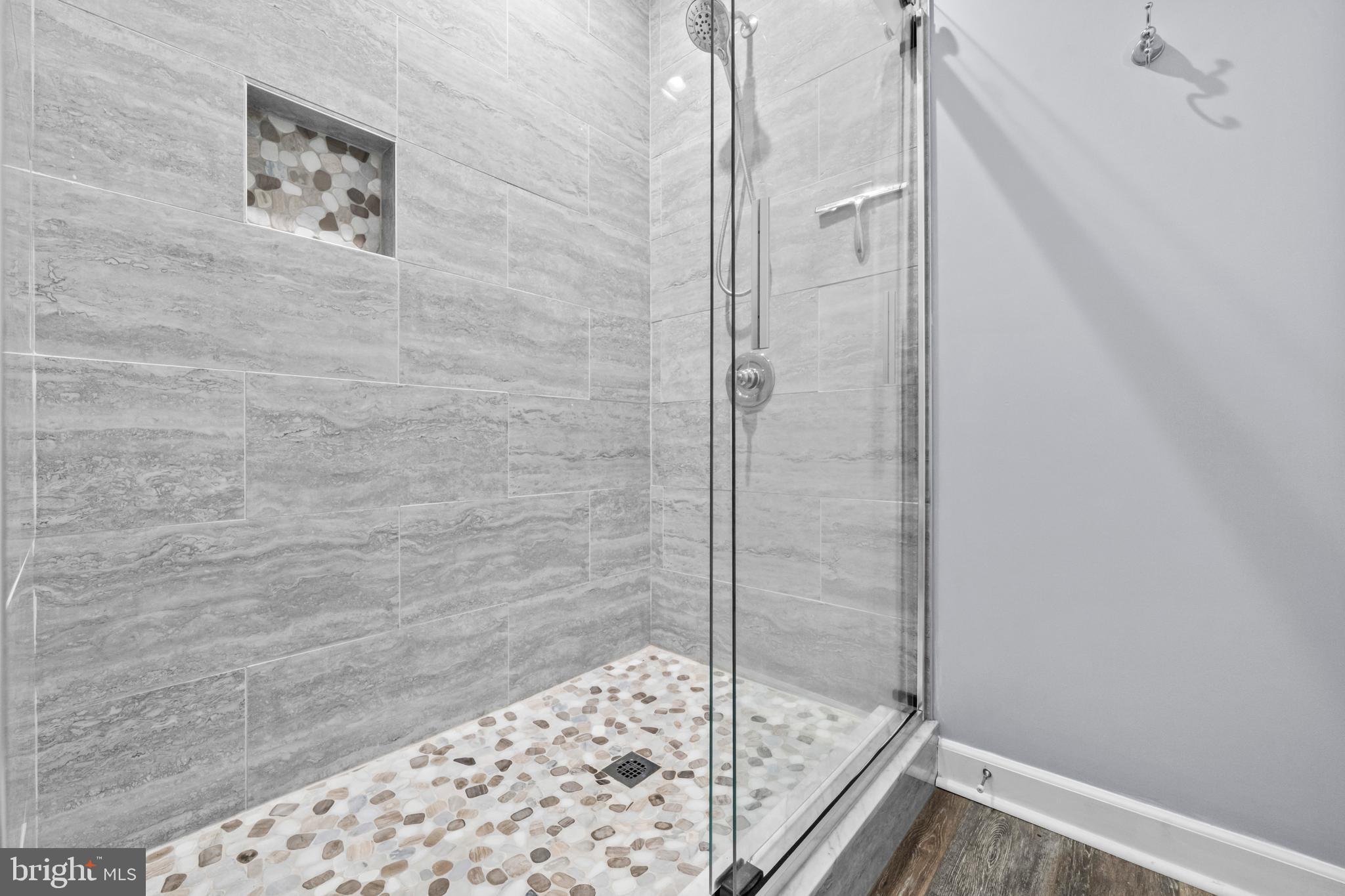 PIEDMONT SQUARE - Residential