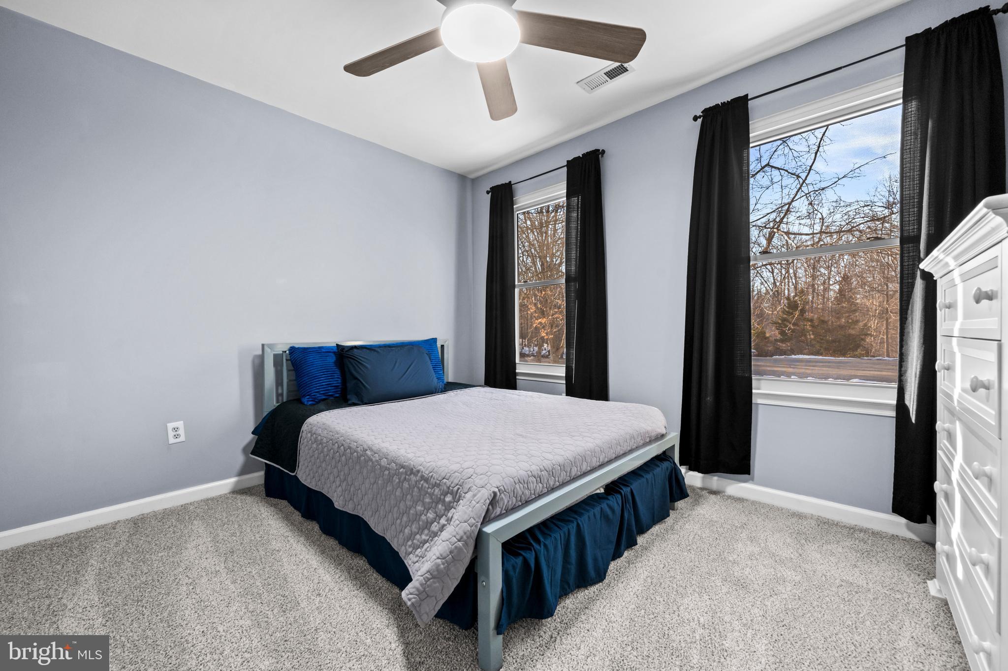 PIEDMONT SQUARE - Residential