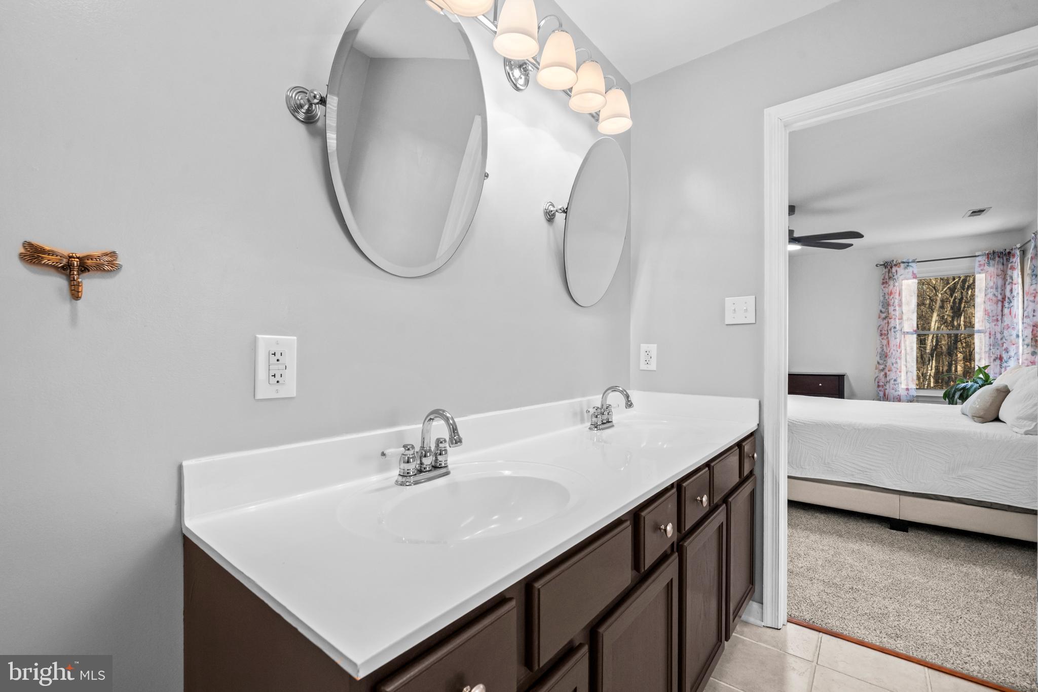 PIEDMONT SQUARE - Residential