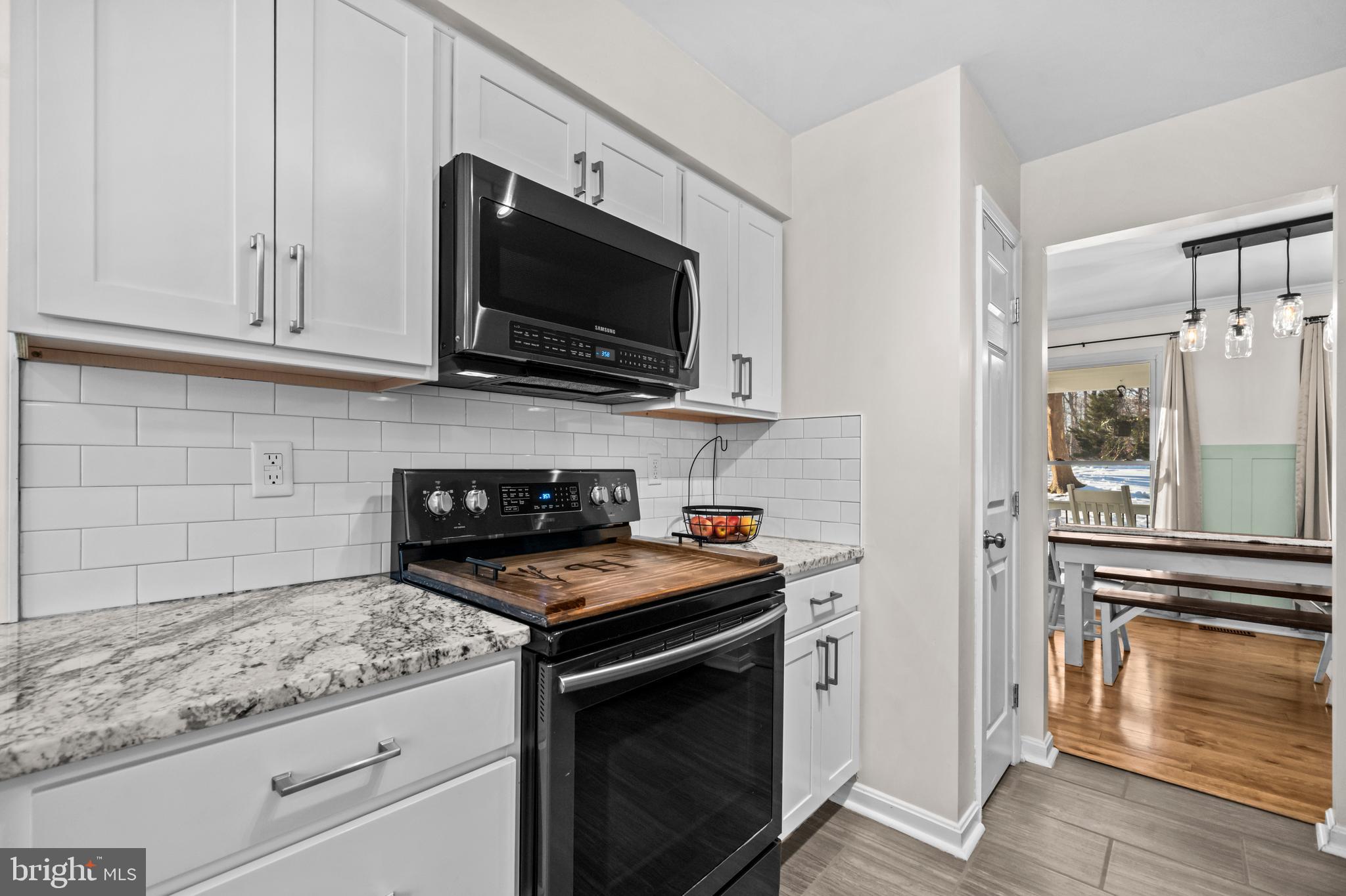 PIEDMONT SQUARE - Residential