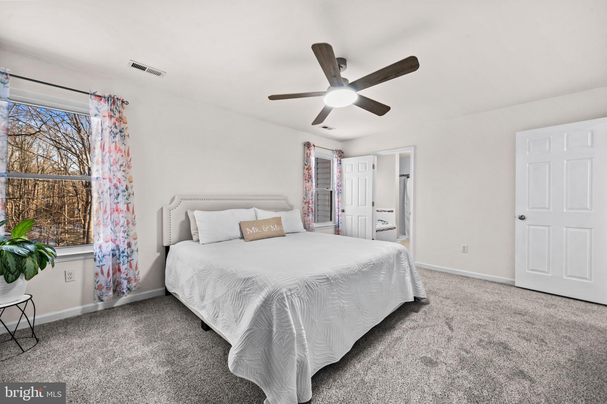 PIEDMONT SQUARE - Residential