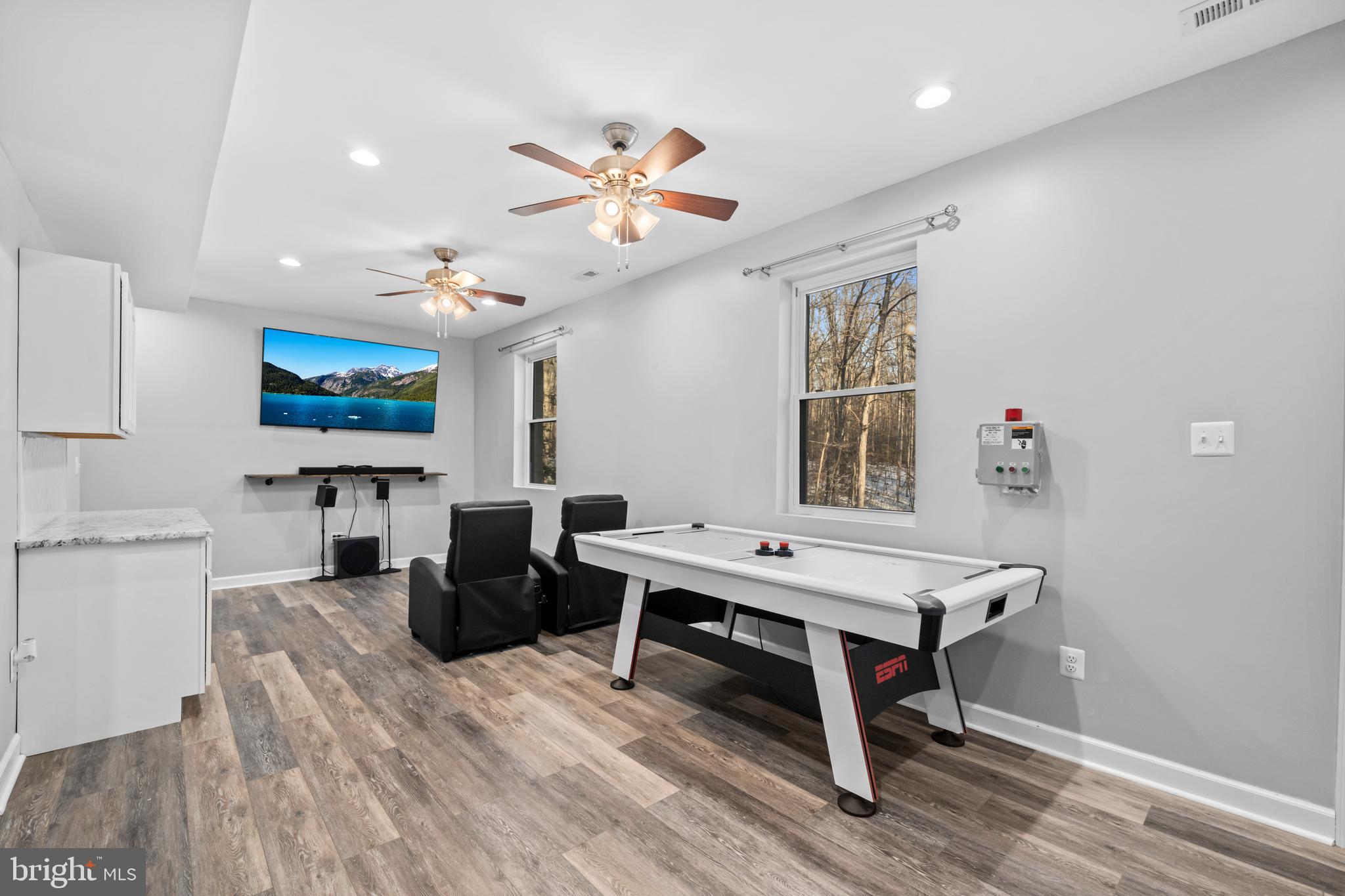 PIEDMONT SQUARE - Residential