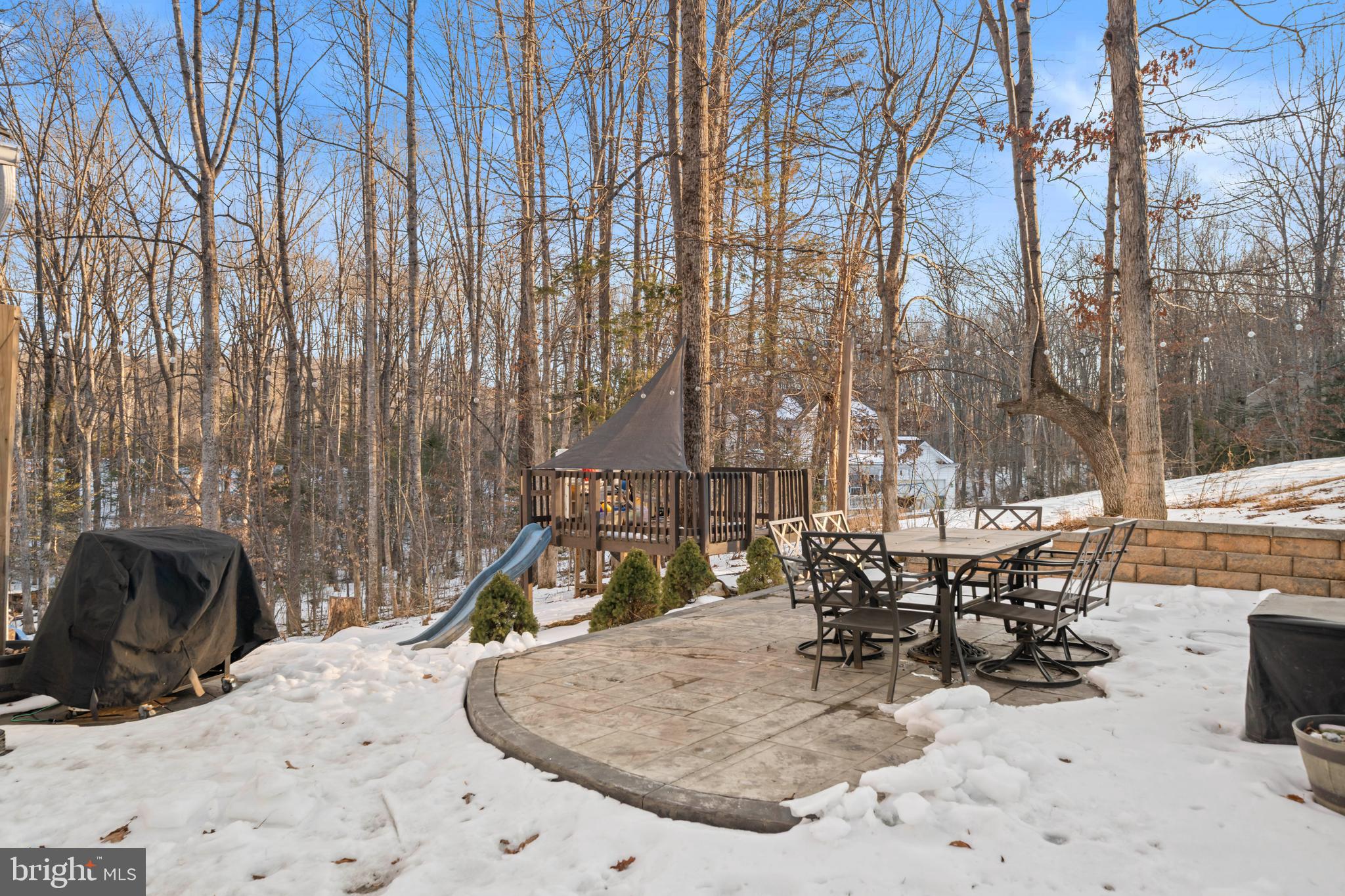 PIEDMONT SQUARE - Residential