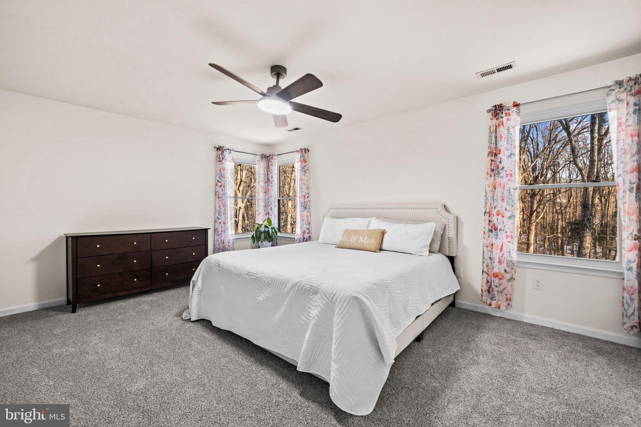 PIEDMONT SQUARE - Residential