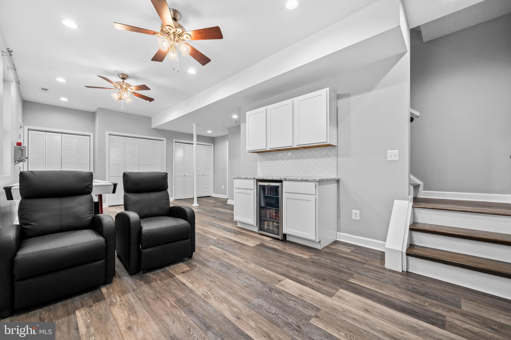 PIEDMONT SQUARE - Residential