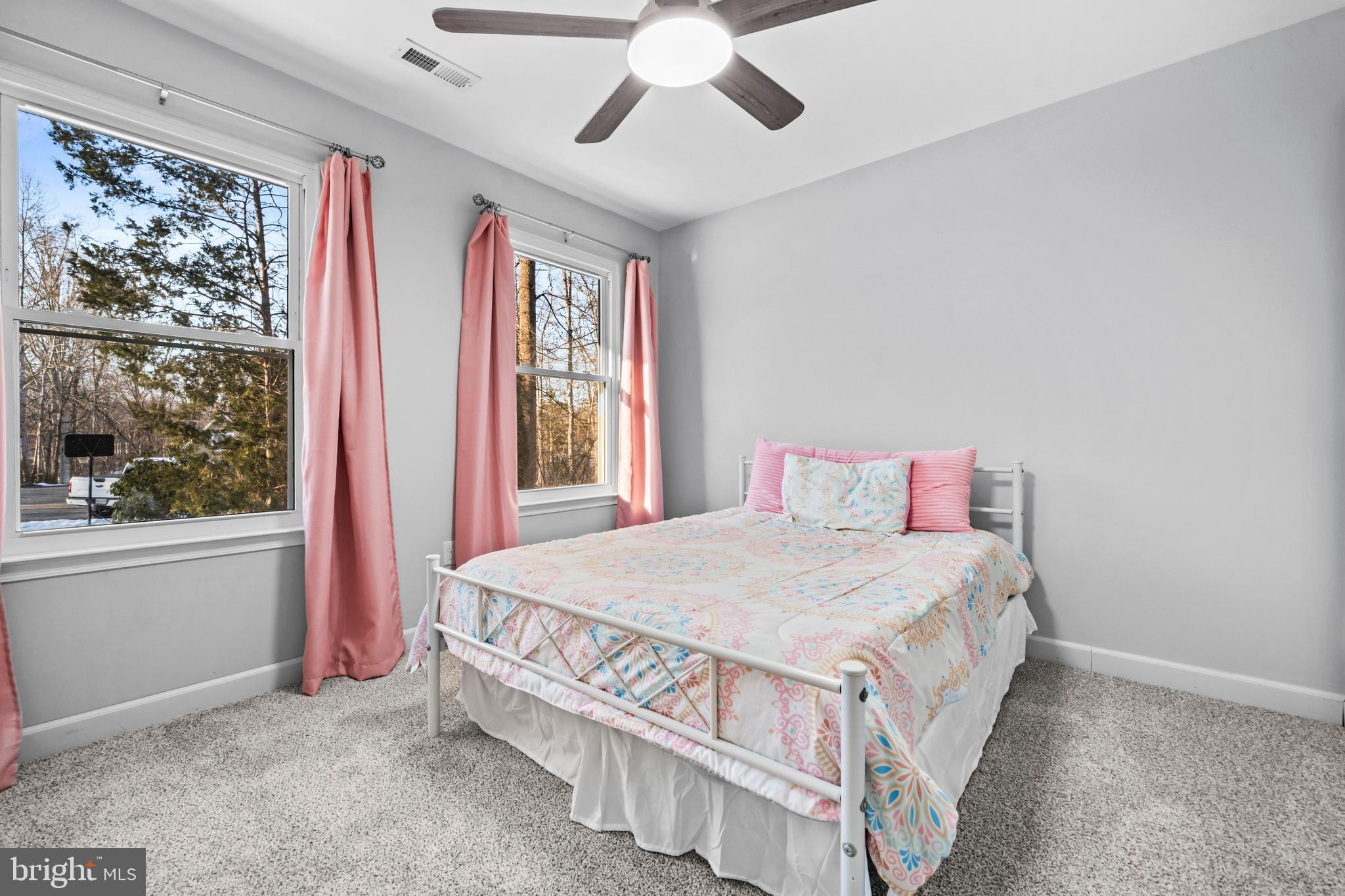 PIEDMONT SQUARE - Residential