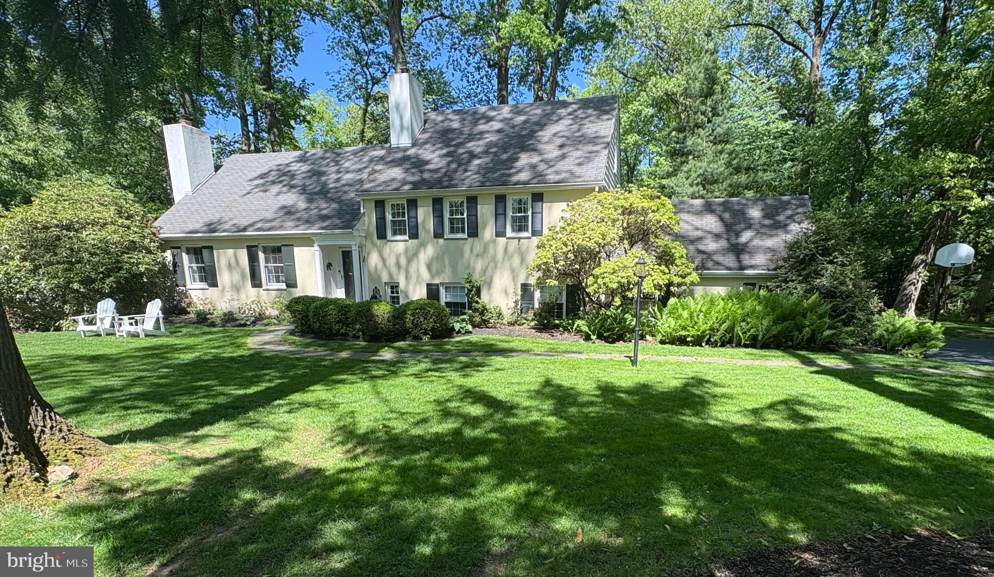 290 FOREST HILLS CIRCLE