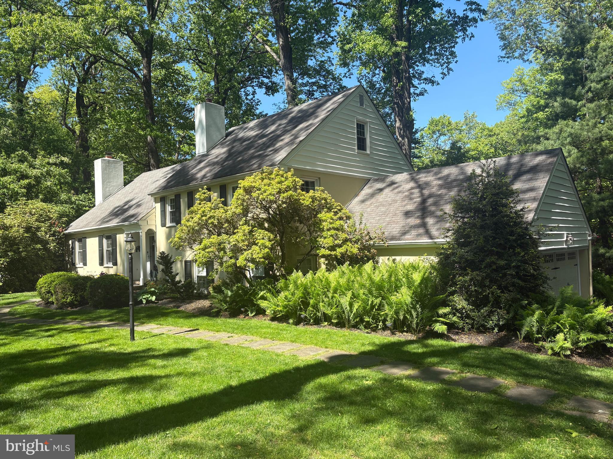 290 FOREST HILLS CIRCLE