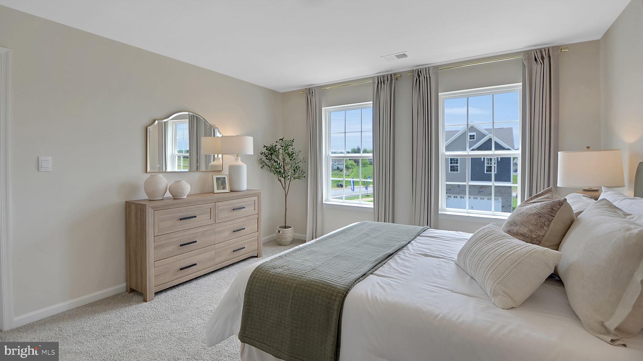 STRAWBERRY FIELDS - Residential