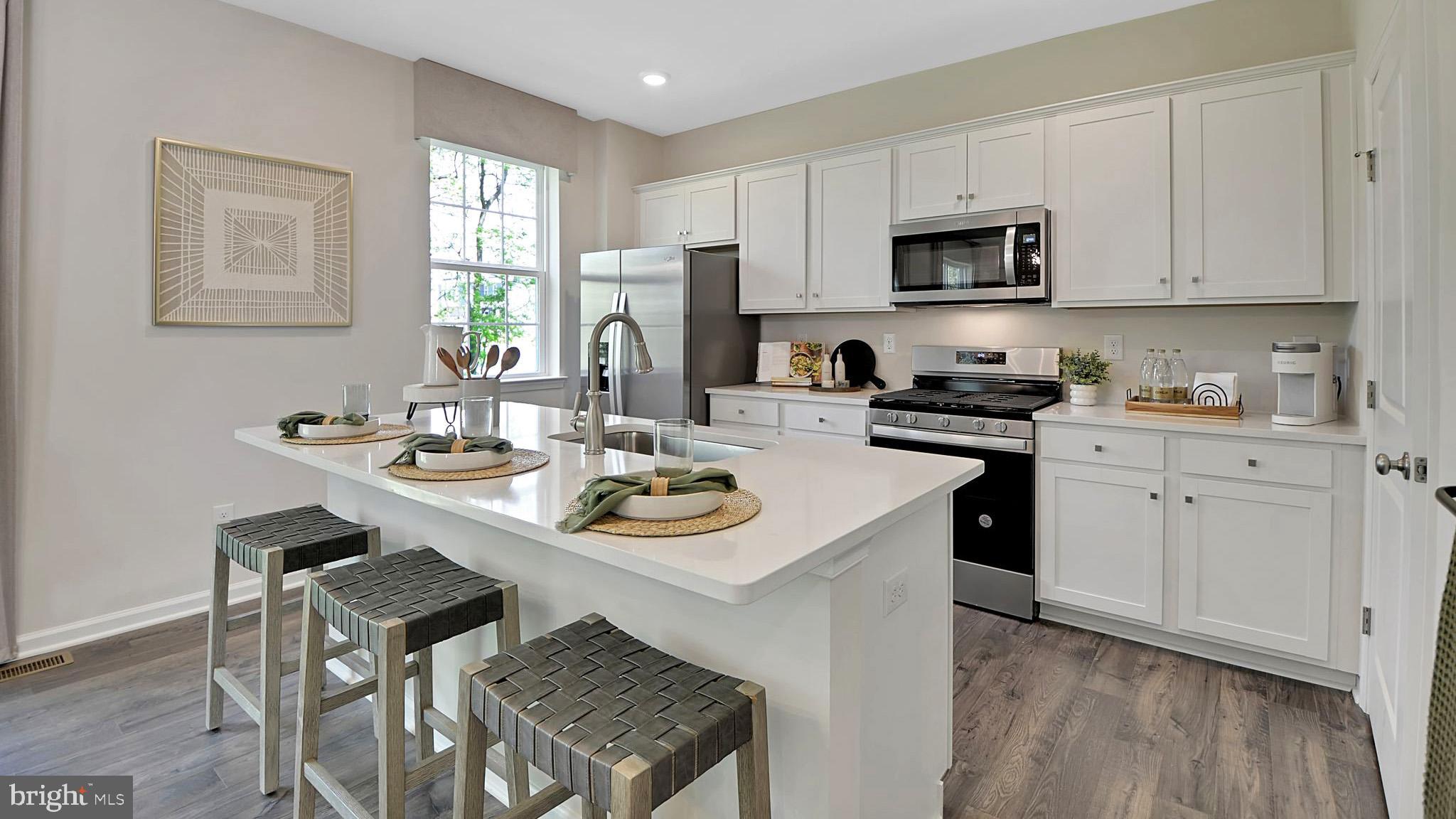 STRAWBERRY FIELDS - Residential