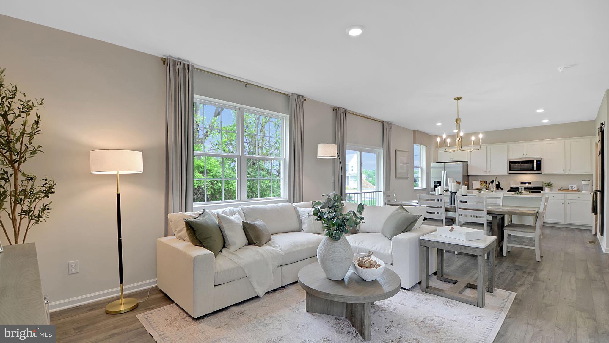 STRAWBERRY FIELDS - Residential