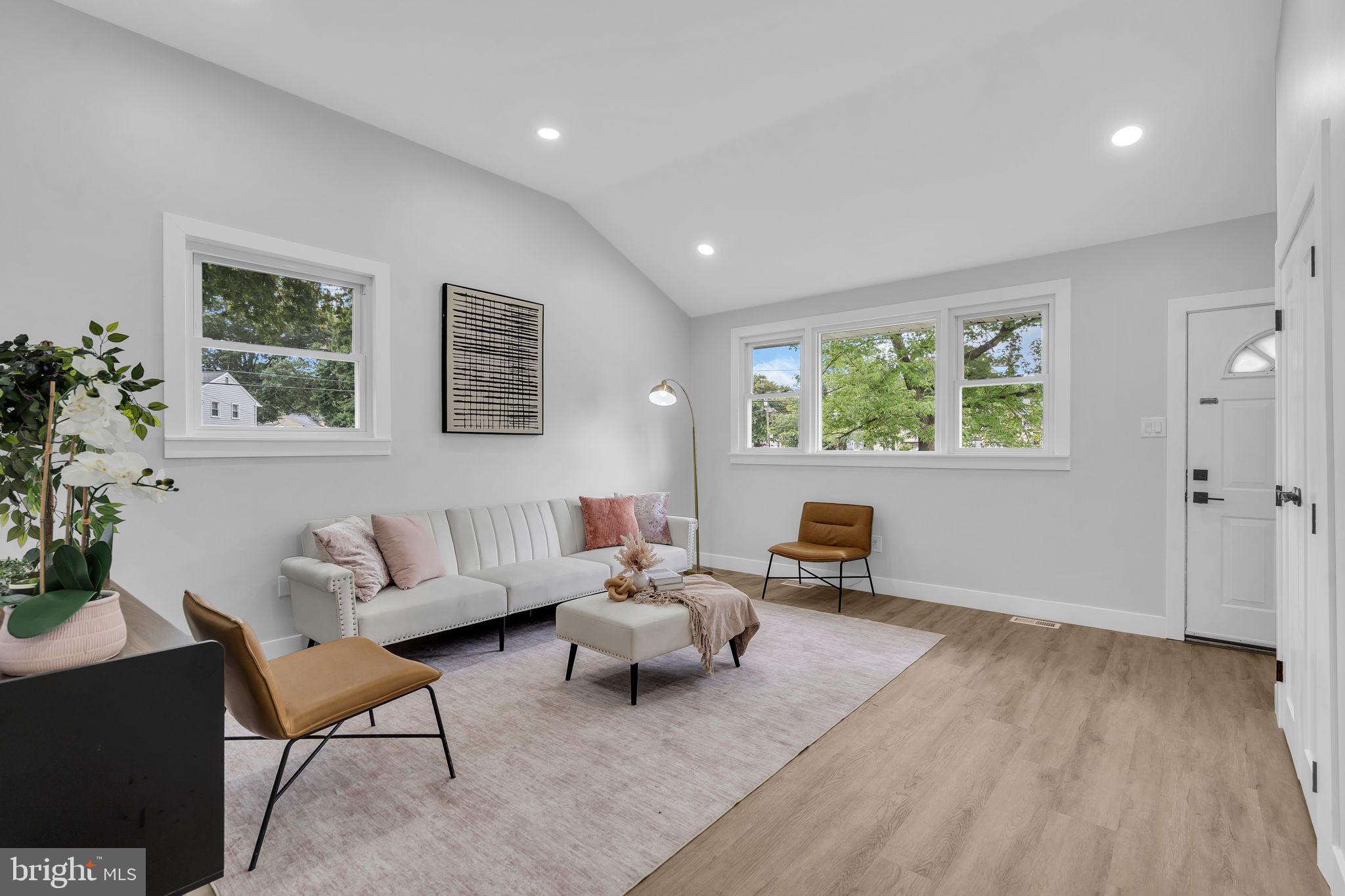 11 PLEASANT VALLEY DRIVE