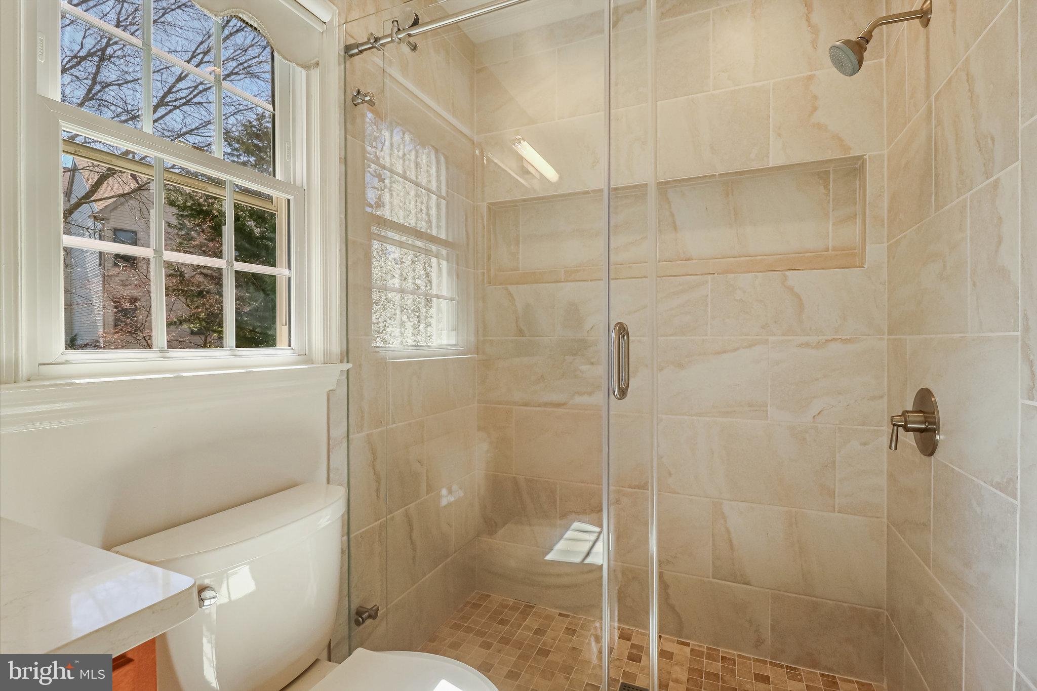 LAKEWOOD HILLS - Residential