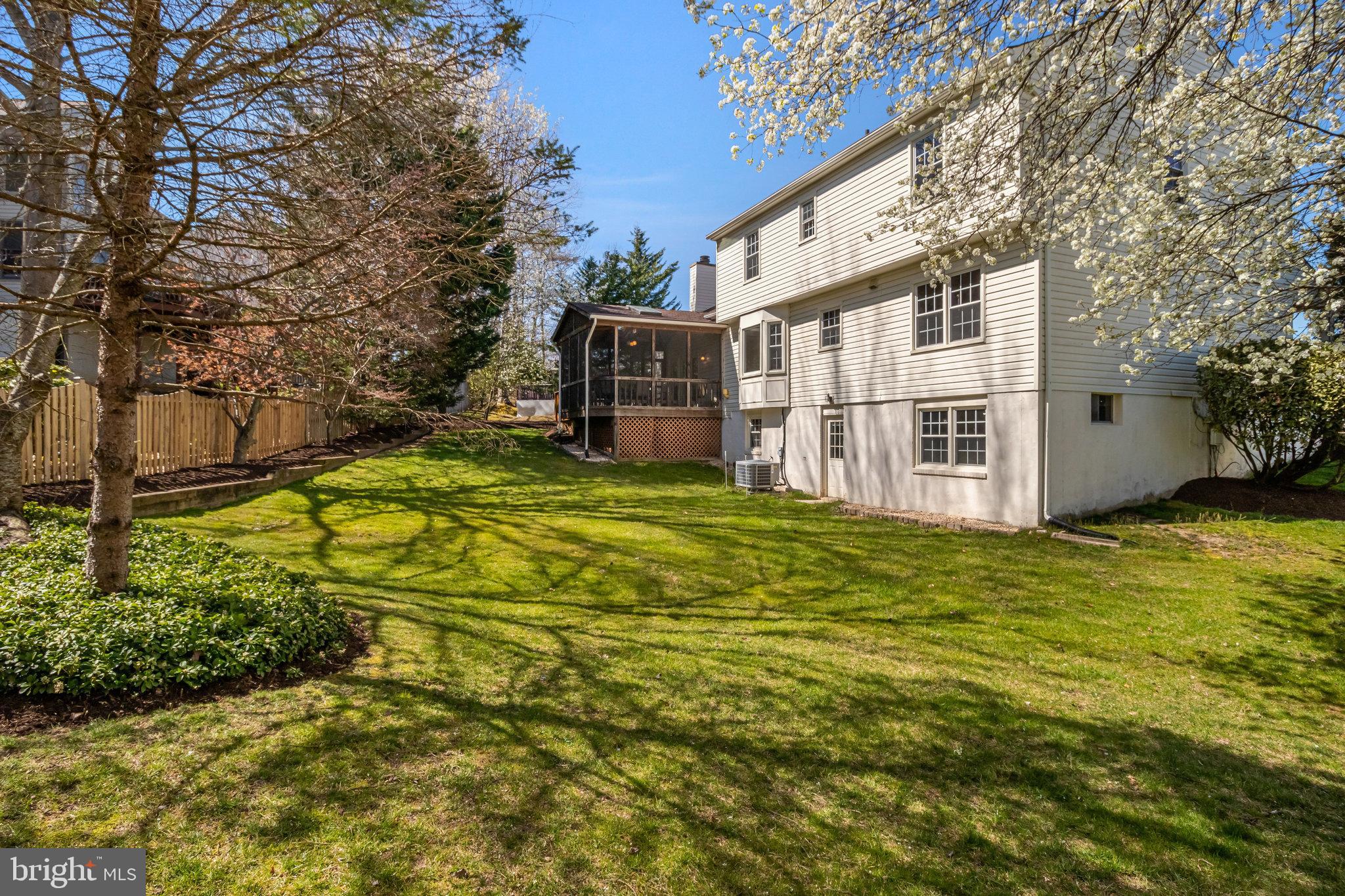 LAKEWOOD HILLS - Residential