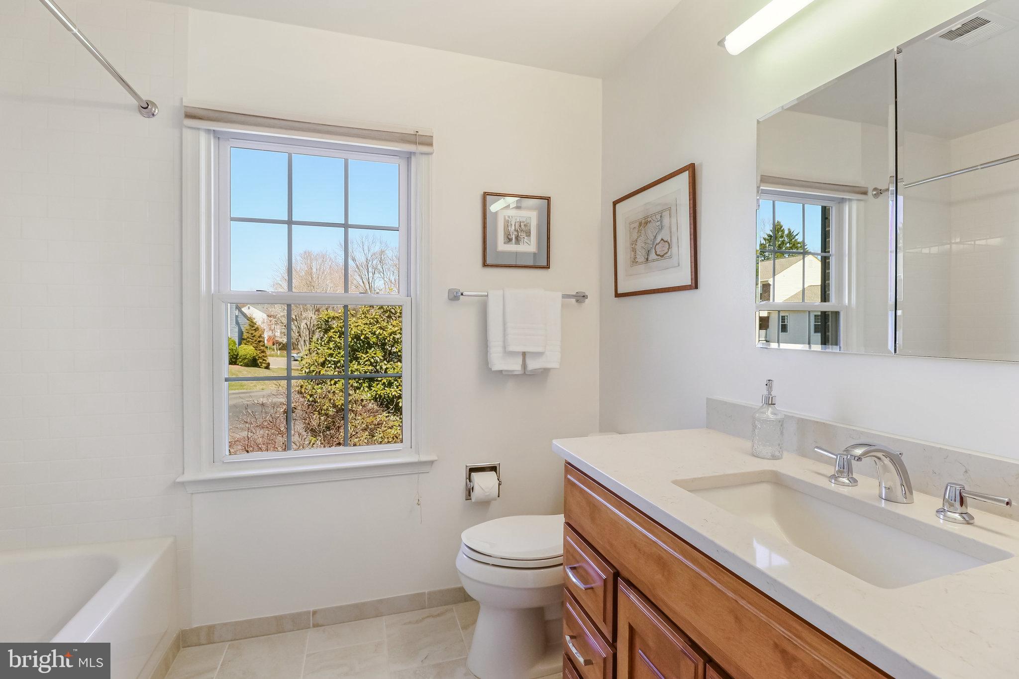 LAKEWOOD HILLS - Residential