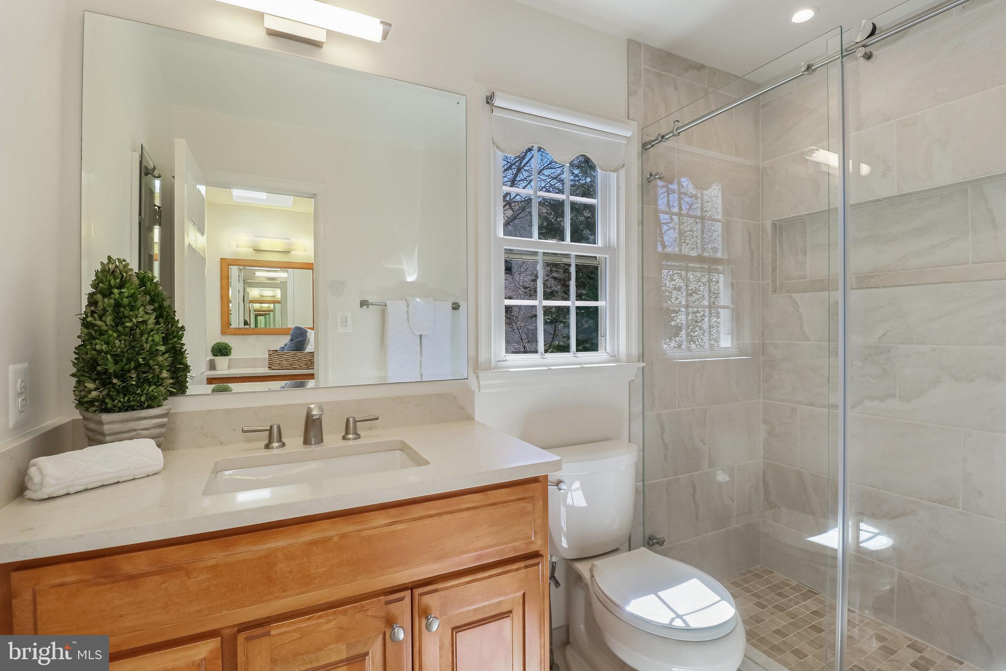 LAKEWOOD HILLS - Residential