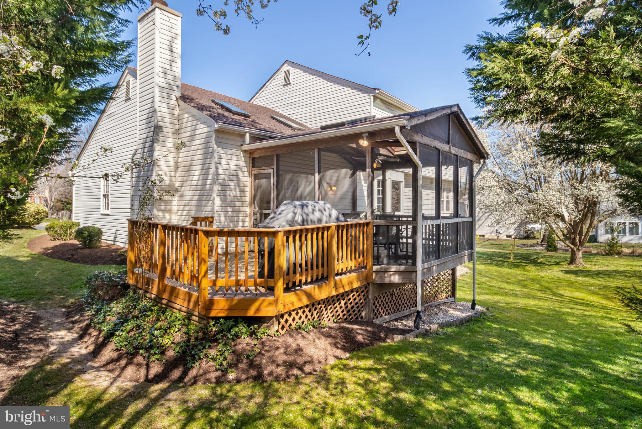 LAKEWOOD HILLS - Residential