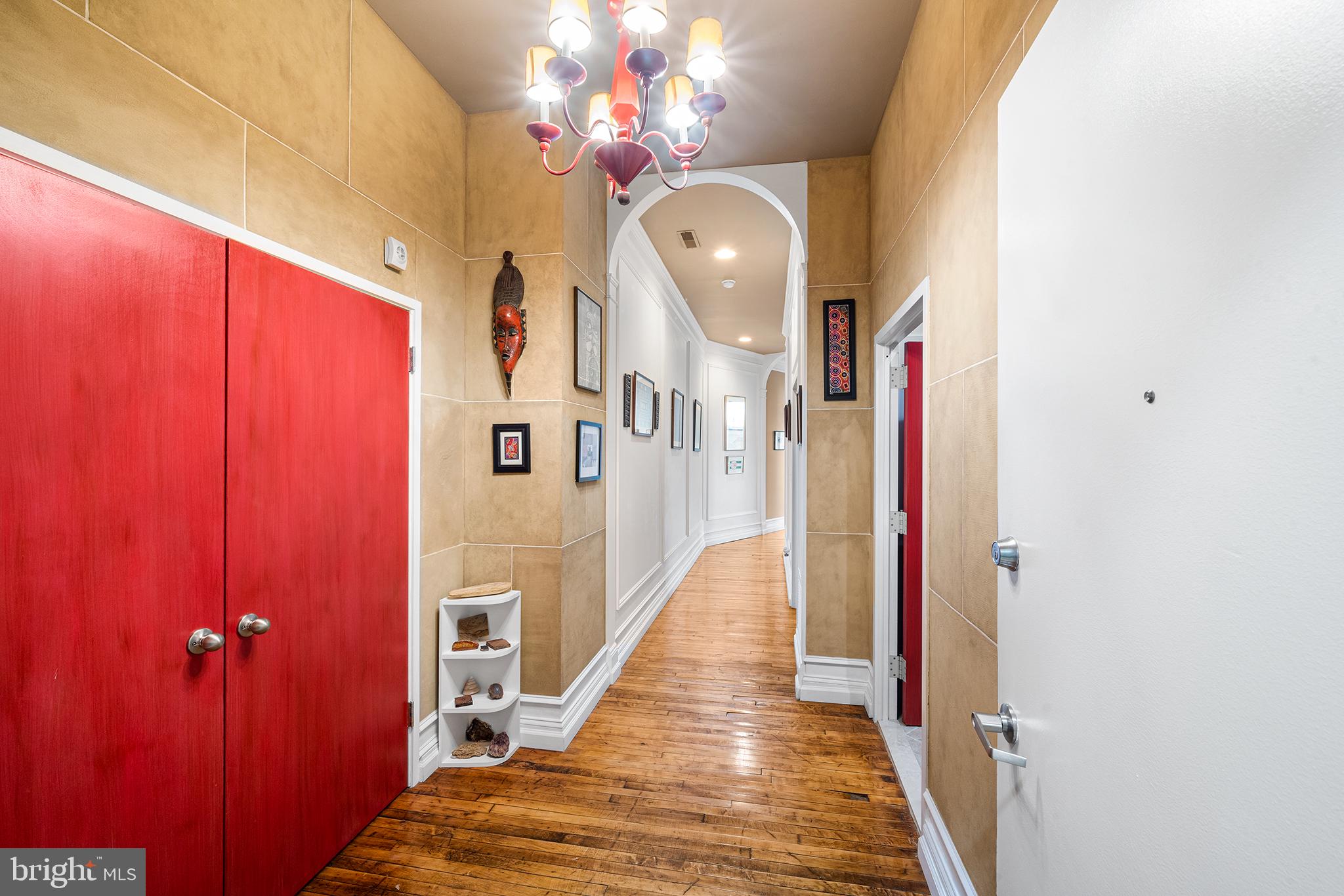 315 ARCH STREET 305
