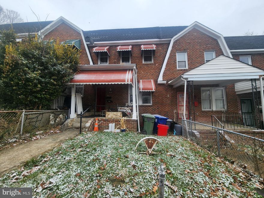 ONLINE AUCTION: Bidding begins 12/17/2025 @ 10:00 AM. Bidding ends 12/19/2025 @ 11:30 AM. List Price is Suggested Opening Bid. Deposit: $10,000.00.

This two-story townhouse is located in Park Circle neighborhood within Baltimore City. Residents can enjoy the nearby attractions such as Druid Hill Park, Conservatory & Mondawin Mall. The property is rented. The area offers easy access to Park Heights Avenue.