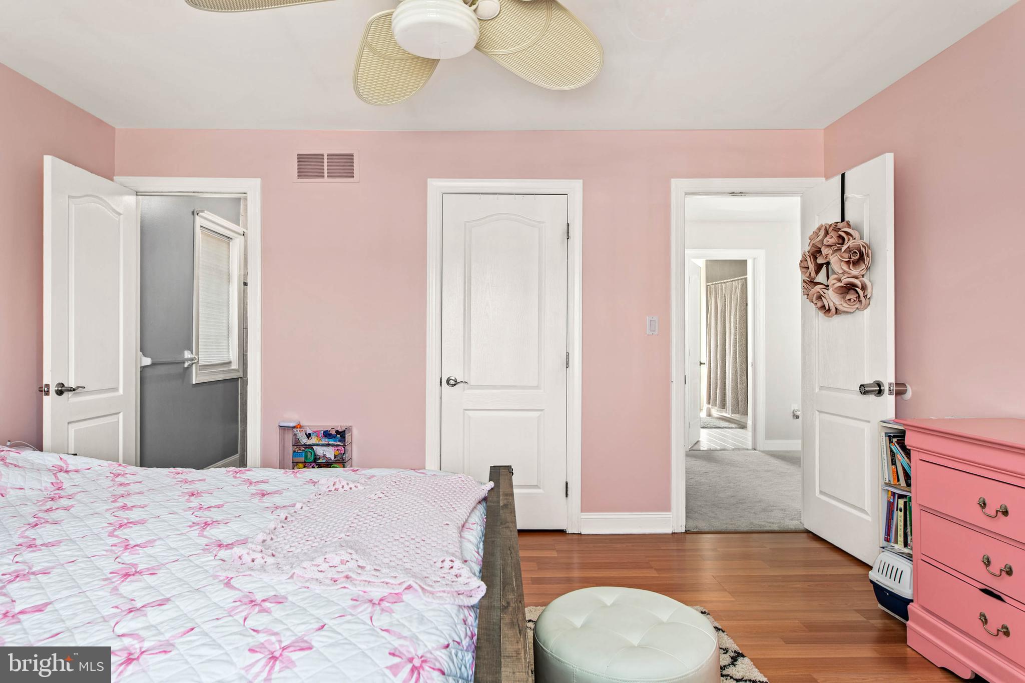 CREEKSIDE AT BLUE BELL - Residential