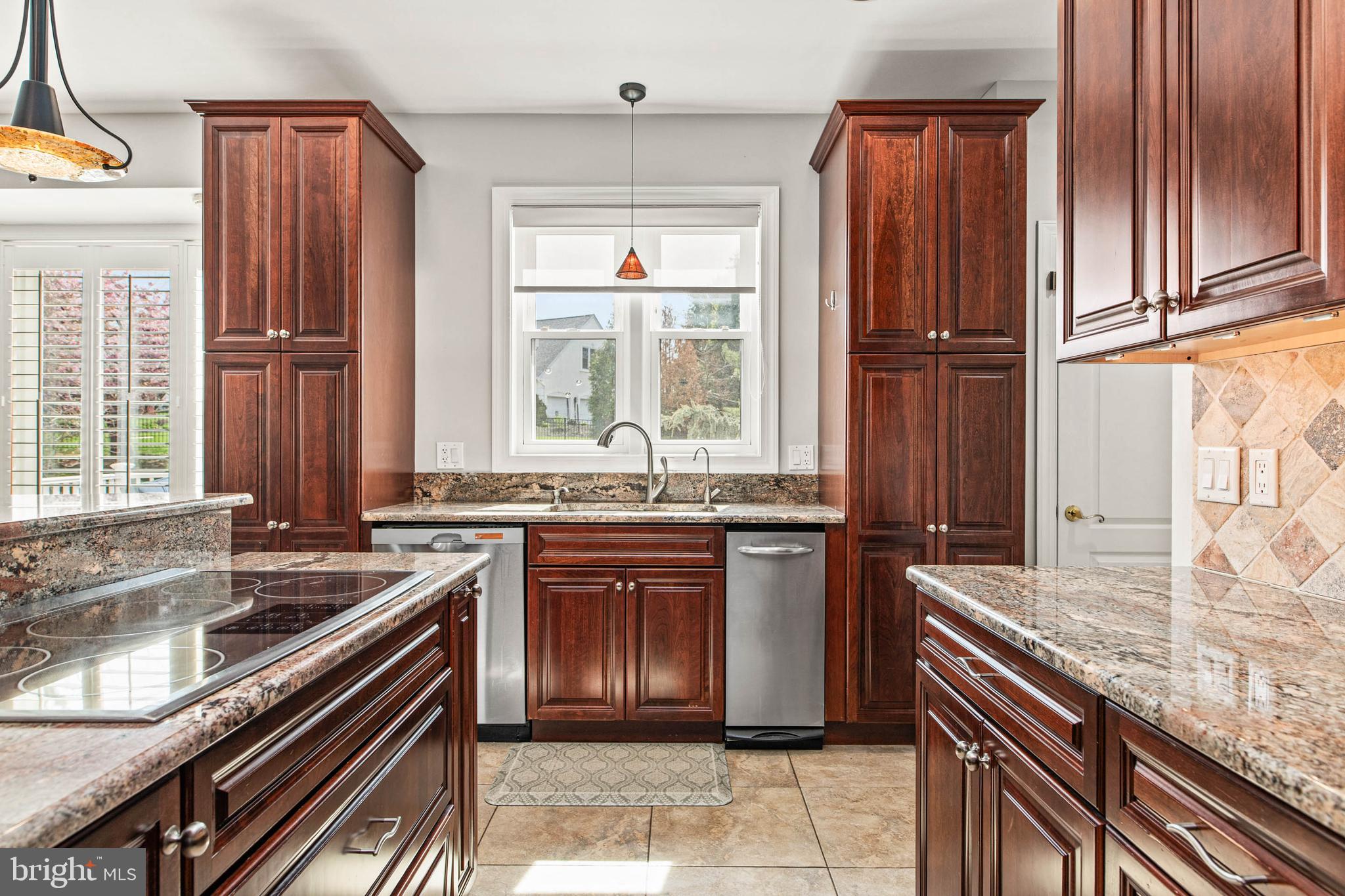 CREEKSIDE AT BLUE BELL - Residential