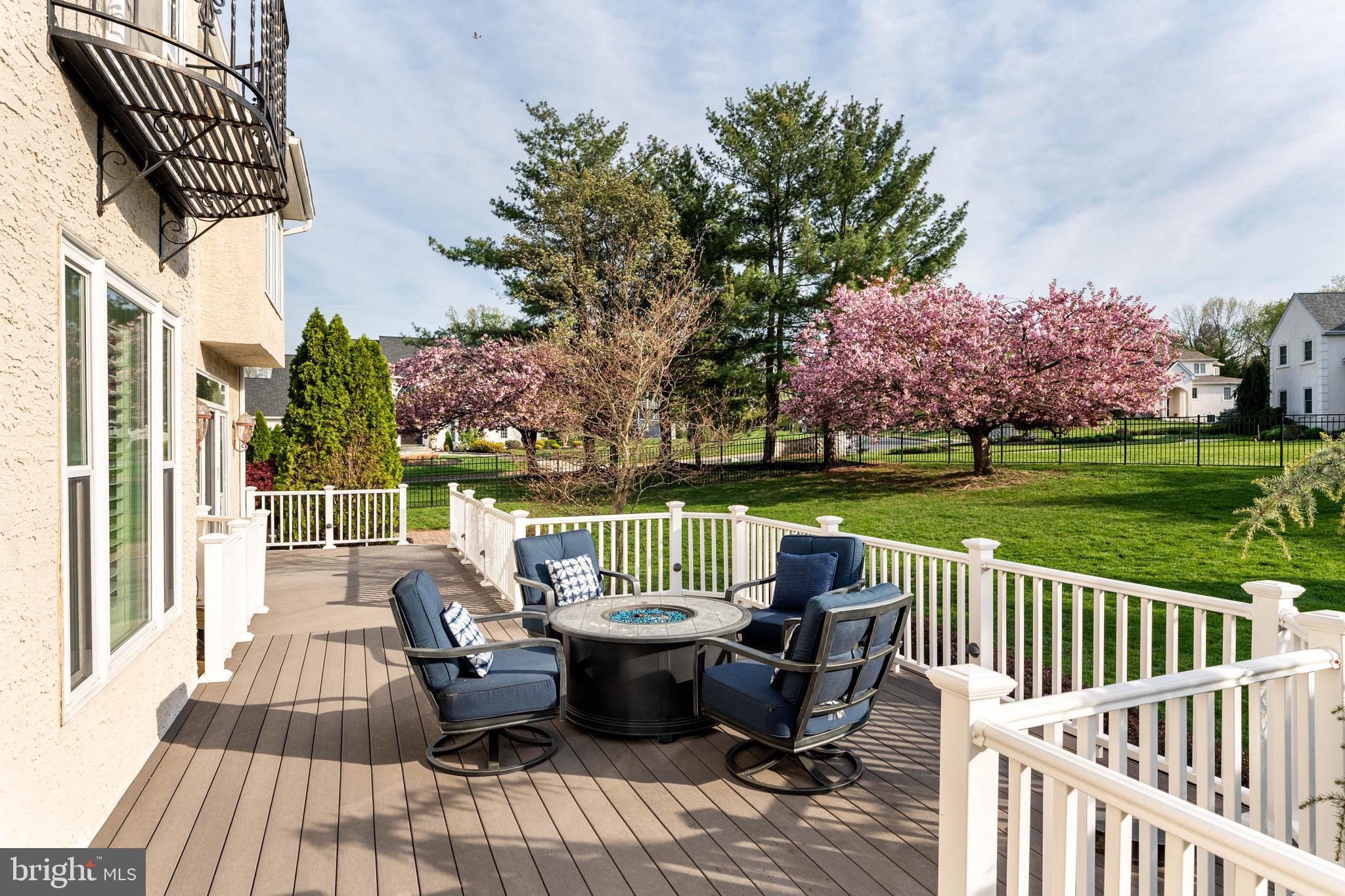 CREEKSIDE AT BLUE BELL - Residential