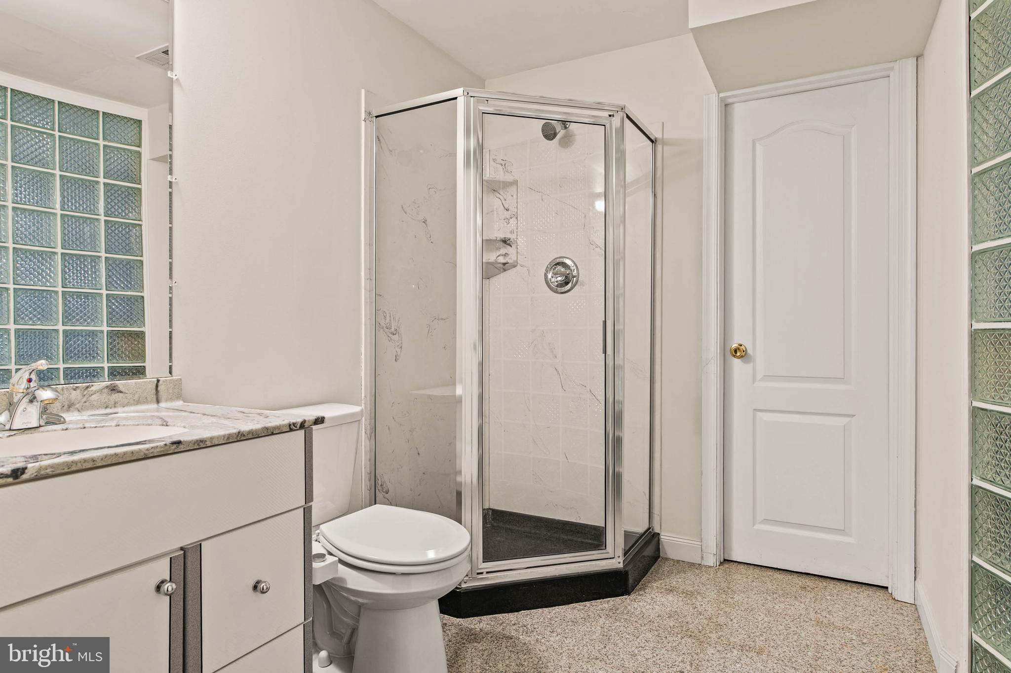 CREEKSIDE AT BLUE BELL - Residential