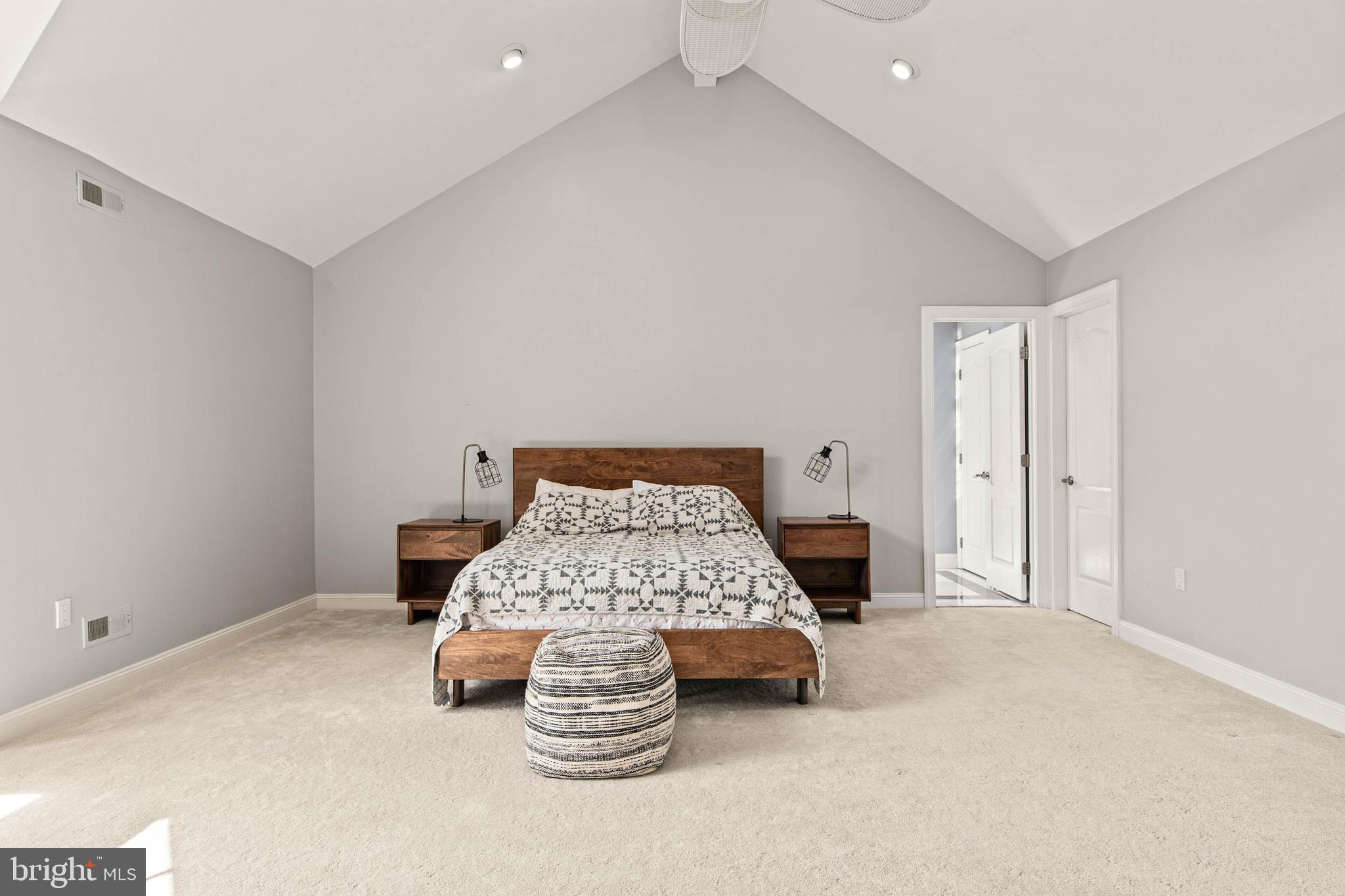 CREEKSIDE AT BLUE BELL - Residential