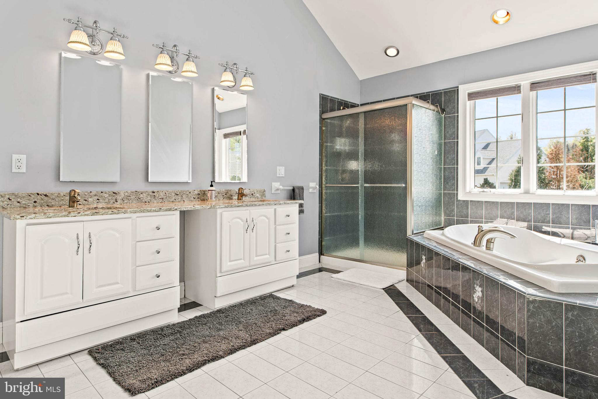 CREEKSIDE AT BLUE BELL - Residential