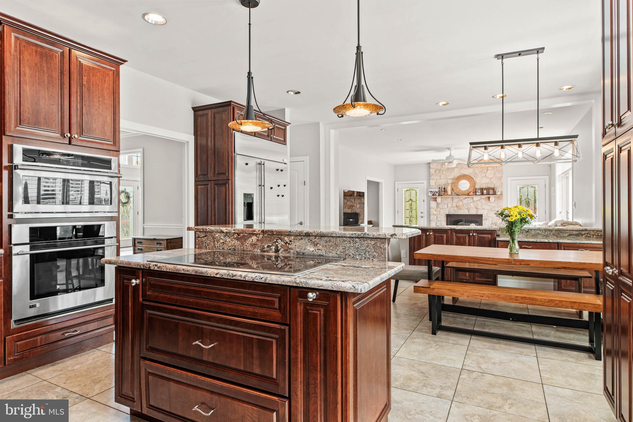 CREEKSIDE AT BLUE BELL - Residential