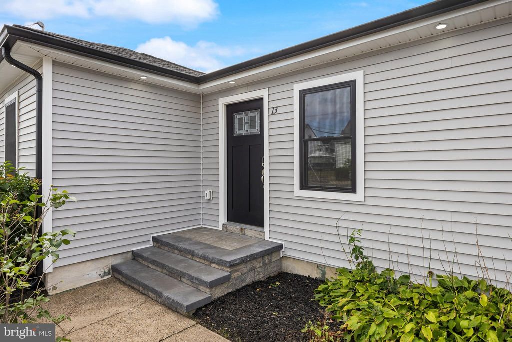 Photo of 13 Baird Avenue, BURLINGTON, NJ 08016 (MLS # NJBL2098020)