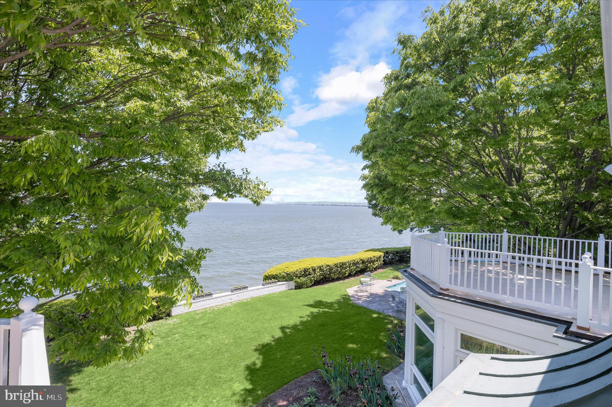 GIBSON ISLAND - Residential