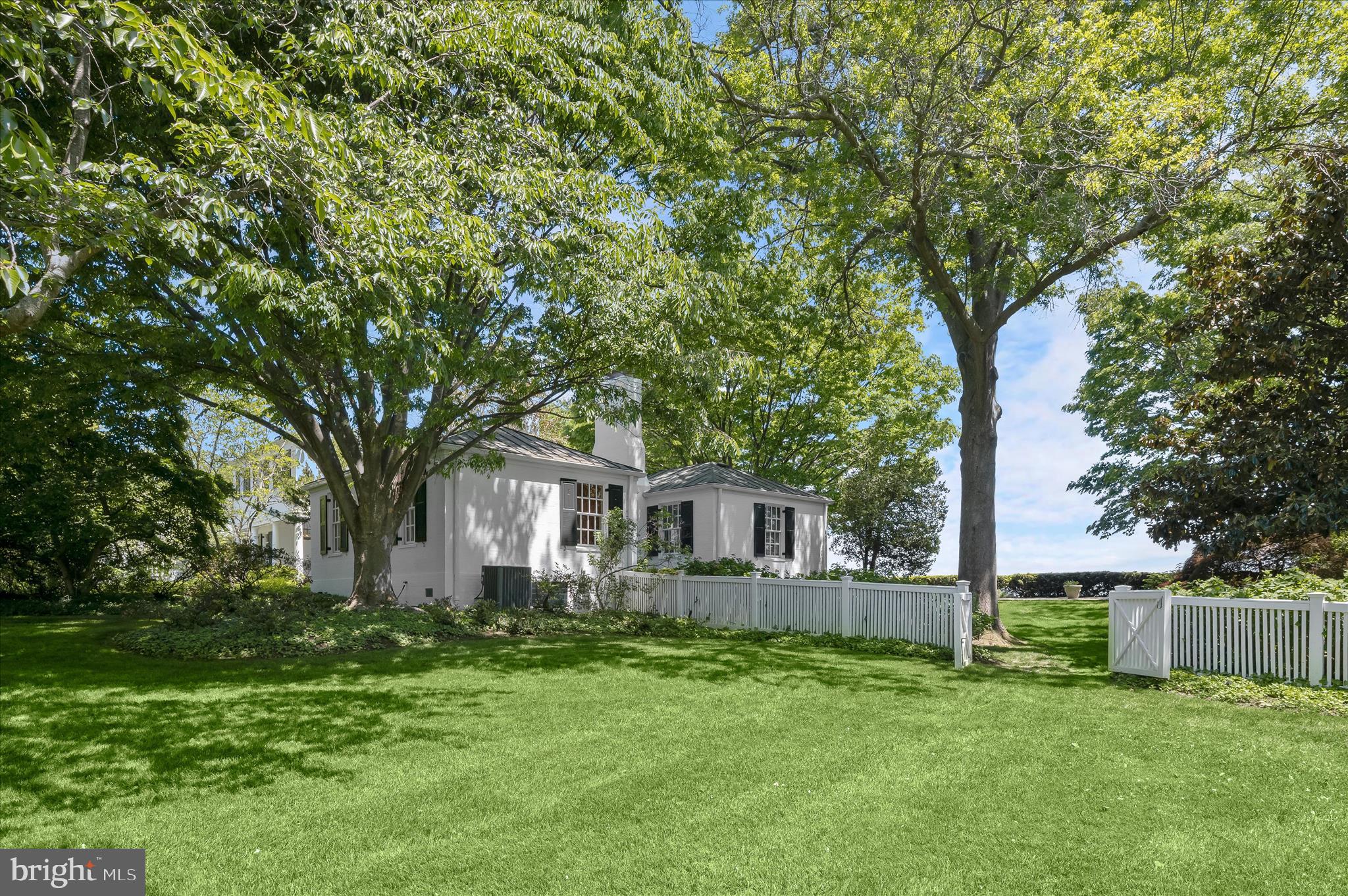 GIBSON ISLAND - Residential