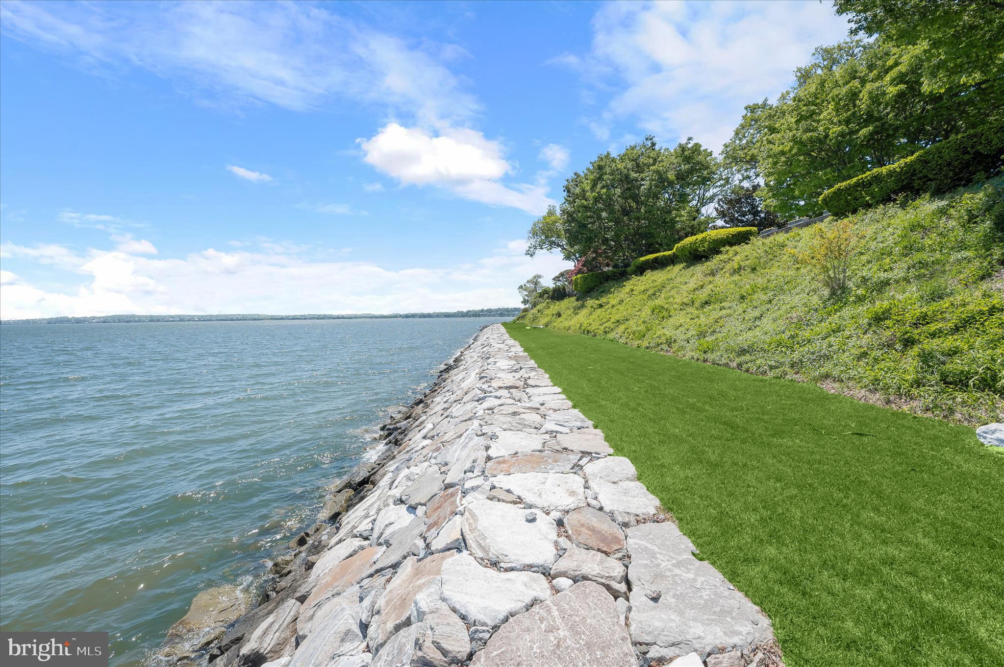 GIBSON ISLAND - Residential