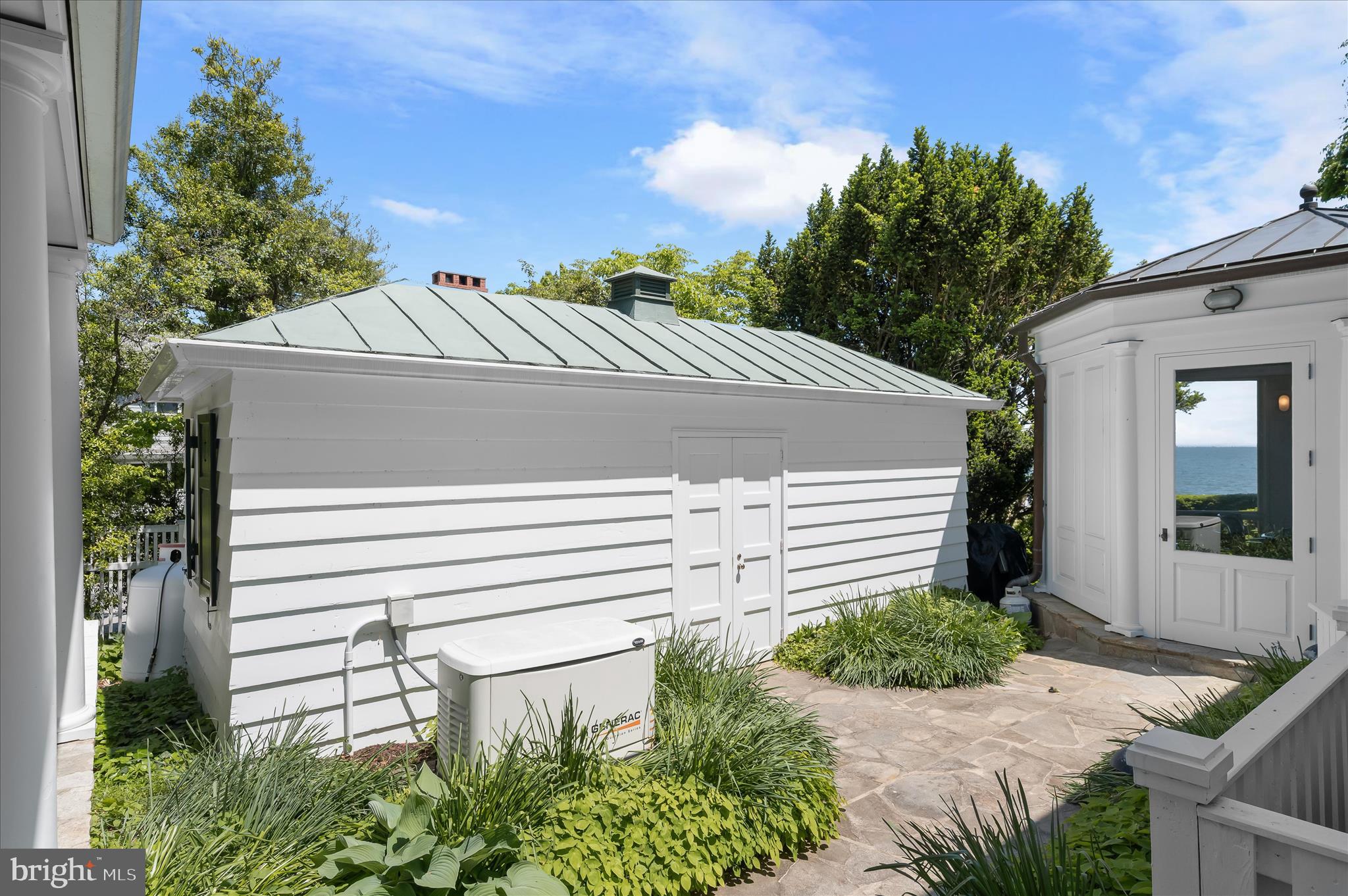 GIBSON ISLAND - Residential